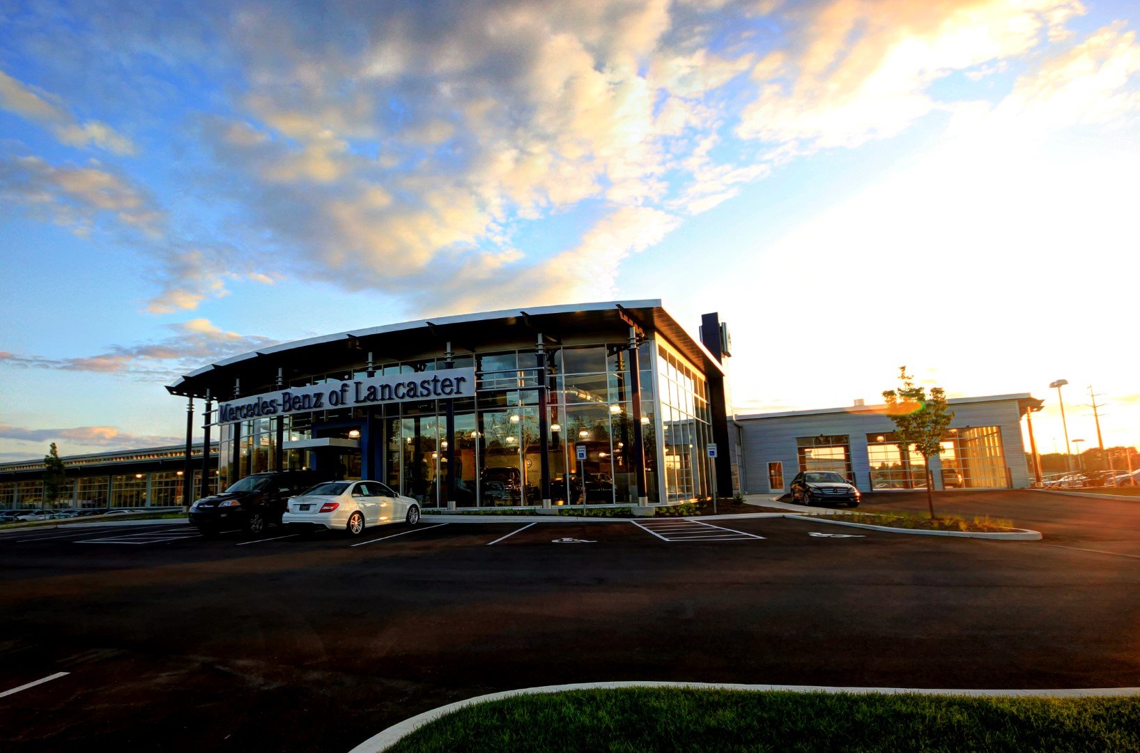 MAIN SHOWROOM & SERVICE ENTRANCE