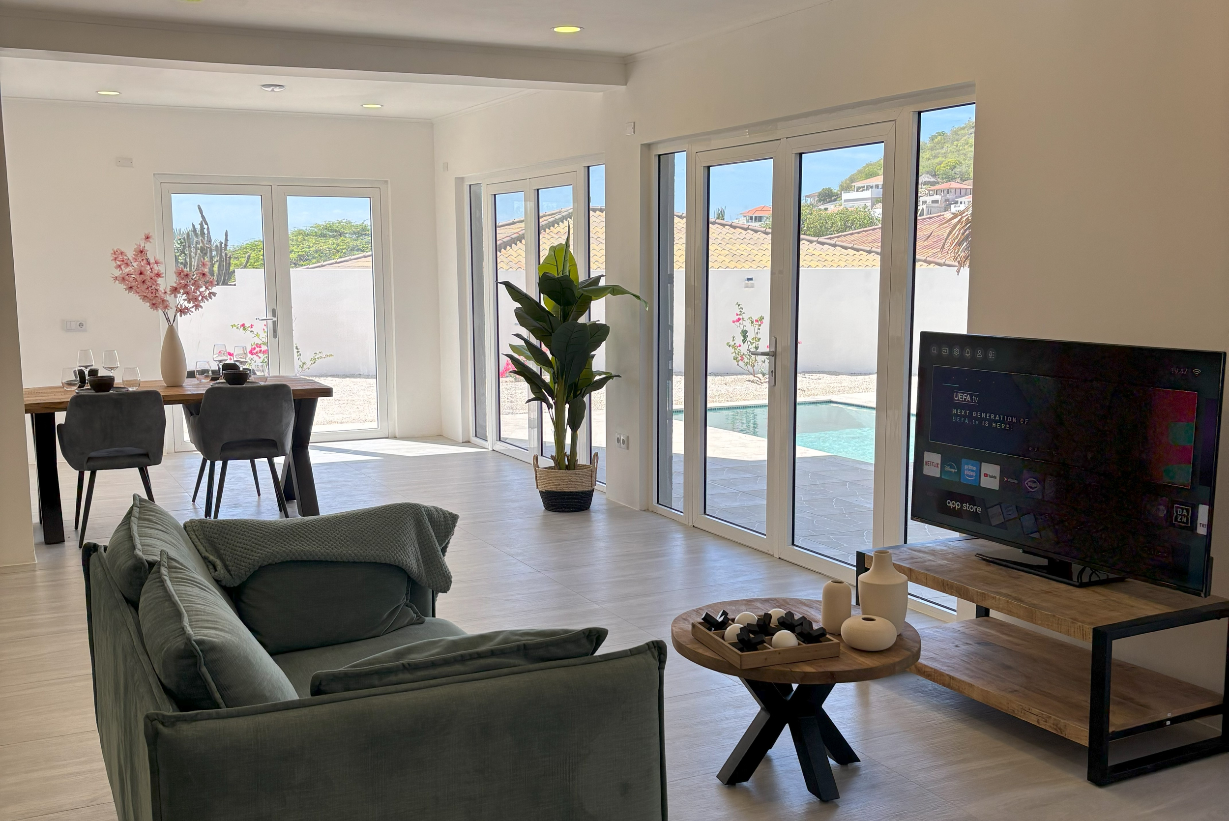 woonkamer luxe huis.PNG