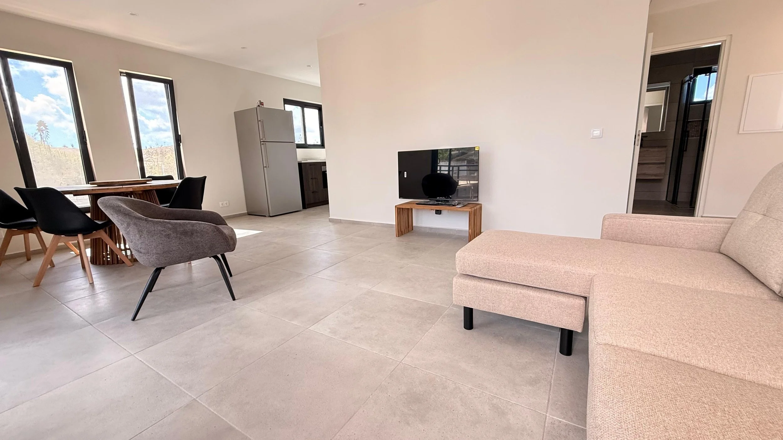 20260306_202348000_iOS 3.jpg