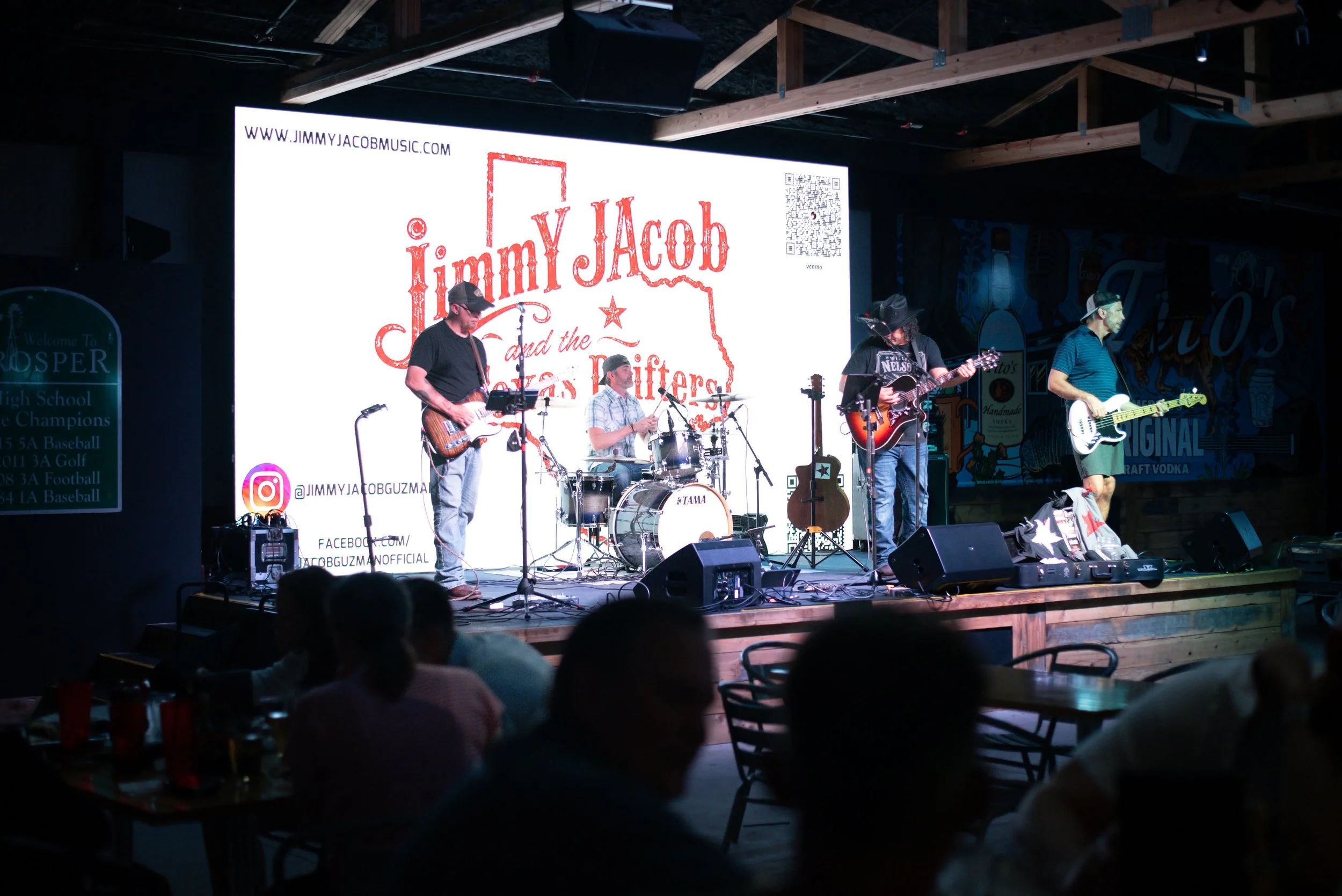 Full band performing at The Gin - Prosper, TX. Photo Credit: Kaylah Jayde Photography - IG @KaylahJaydePhoto
