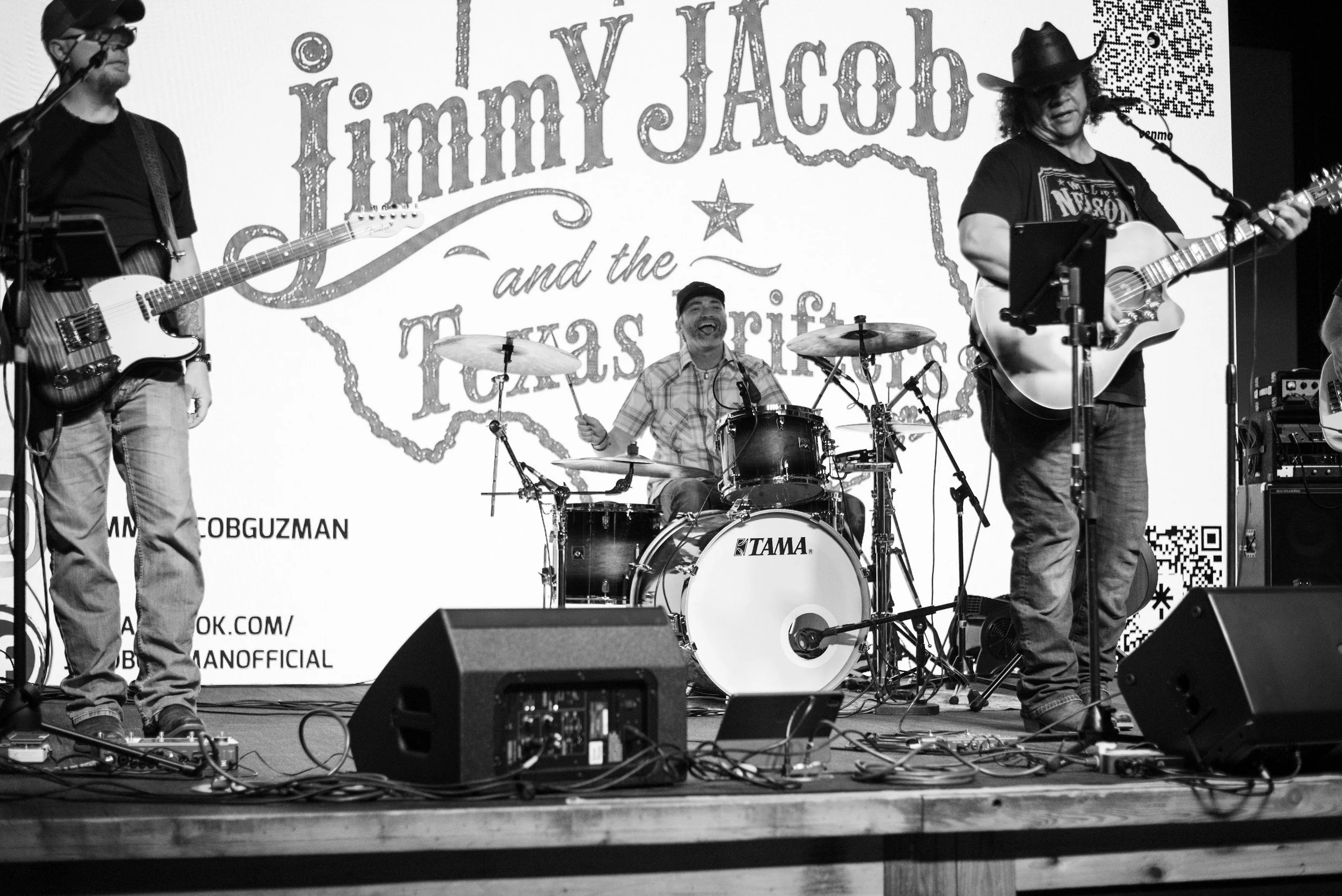 Full band performing at The Gin - Prosper, TX. Photo Credit: Kaylah Jayde Photography - IG @KaylahJaydePhoto