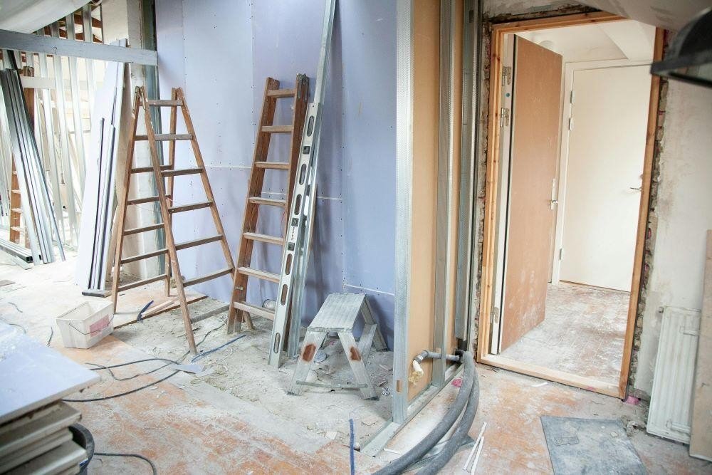 https://www.pexels.com/photo/house-renovation-3990359/