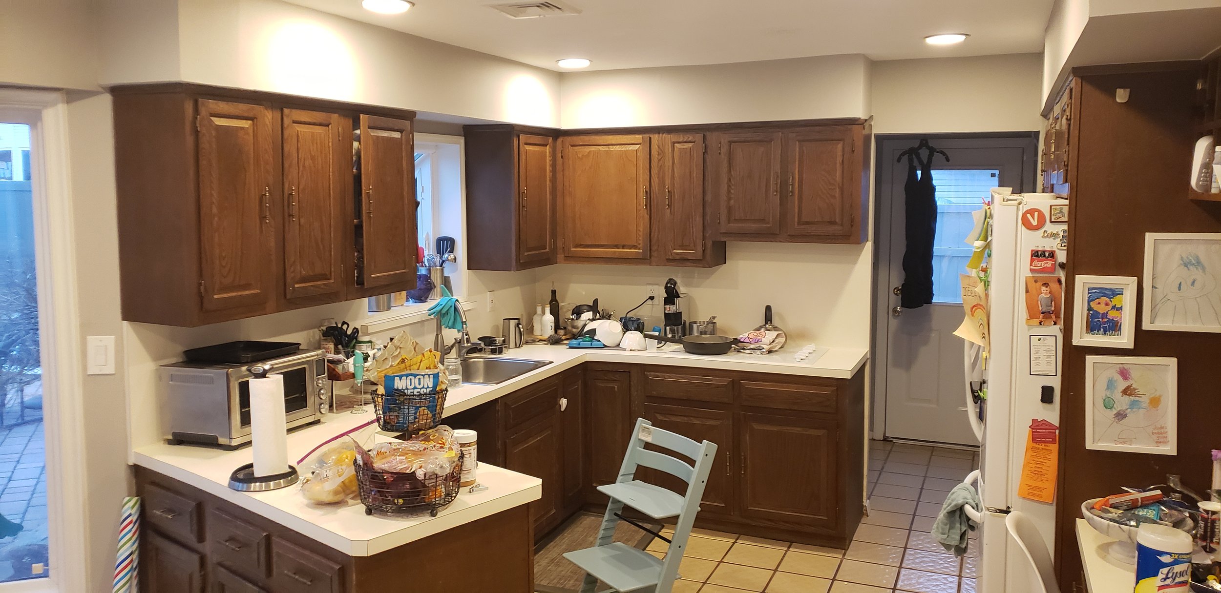Old Kitchen before remodel 