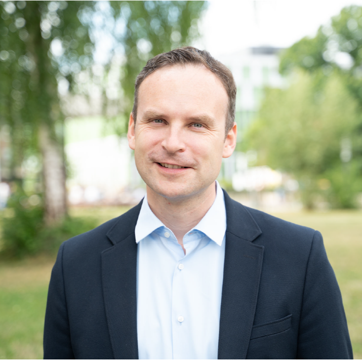 Sören Becker.png