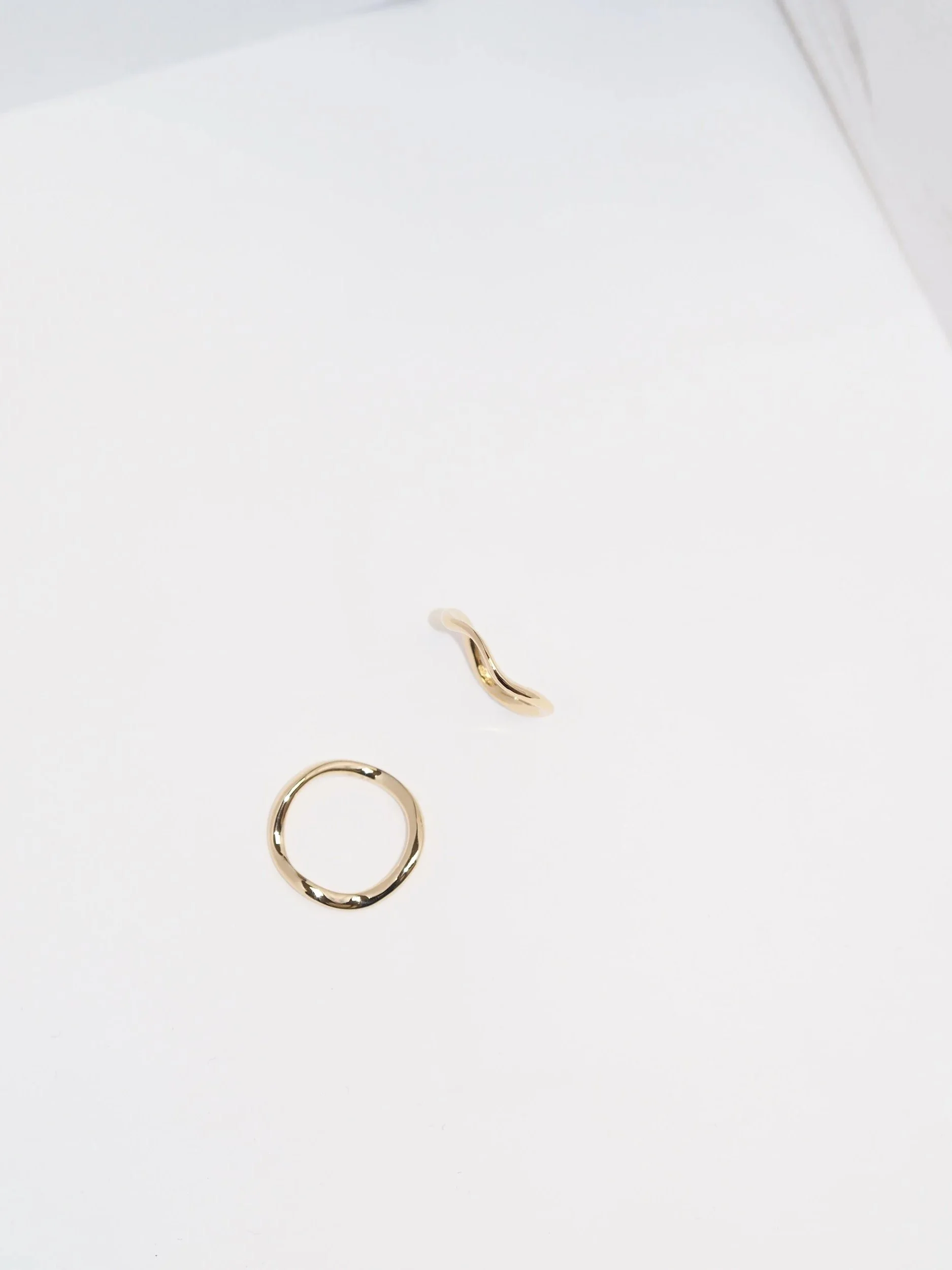 Under the Boughs ring 18 K