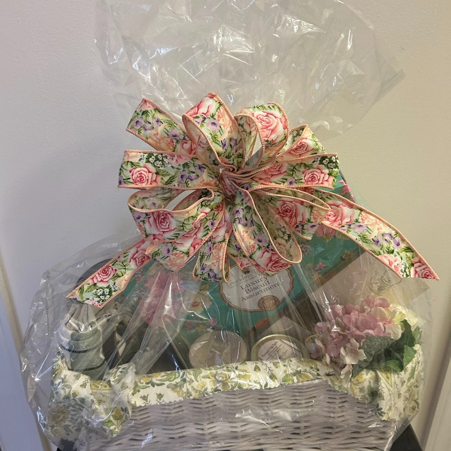 Amazing prizes are waiting at our upcoming History Bingo &amp; Trivia Night on May 29th! Guests will have the chance to win a beautiful tea-themed basket, a festive patriotic-themed basket, and more throughout the evening.

A huge thank you to Patric