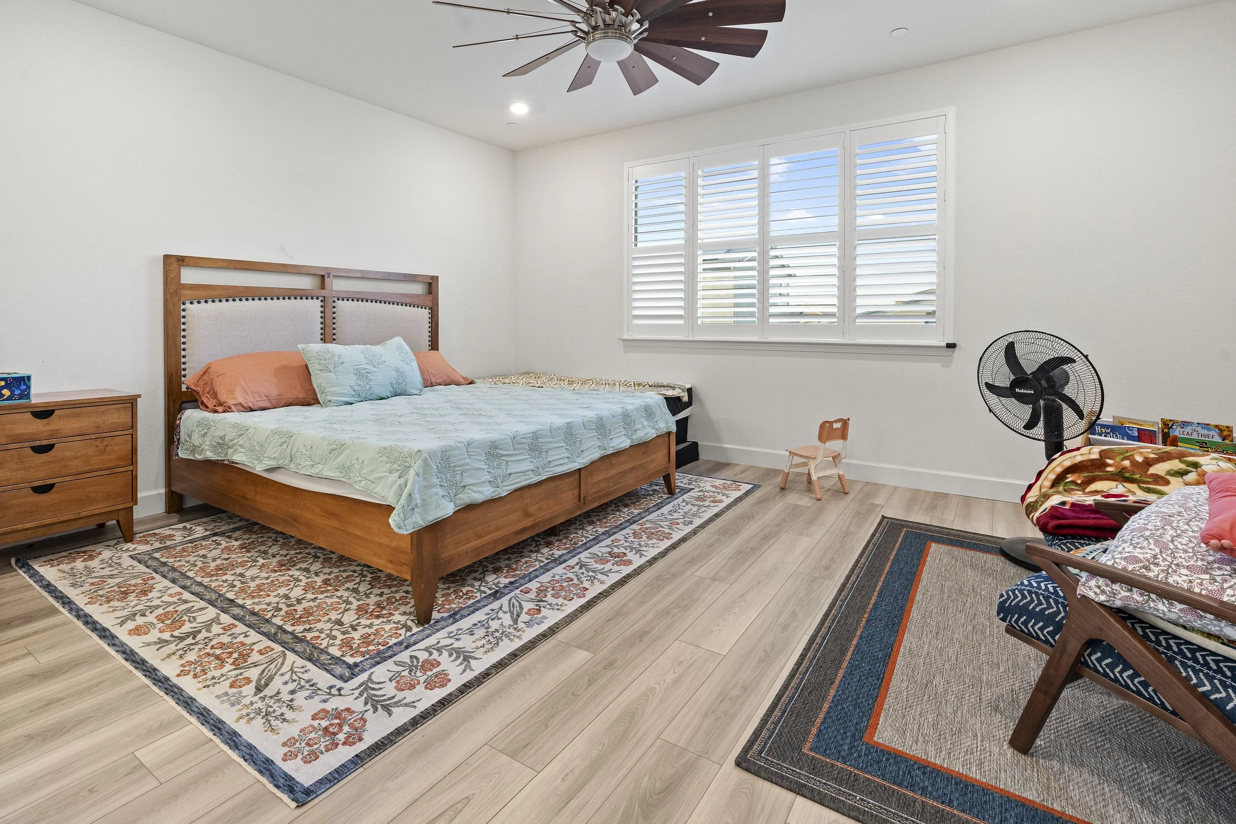 Primary Bedroom (2).jpg