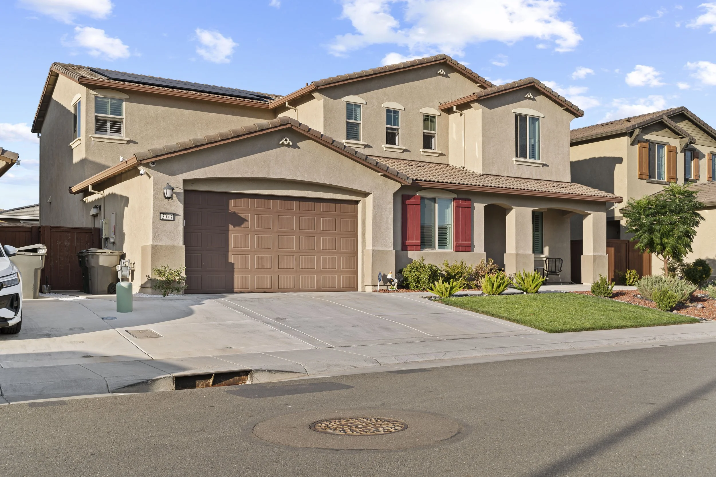 Front of House (2).jpg