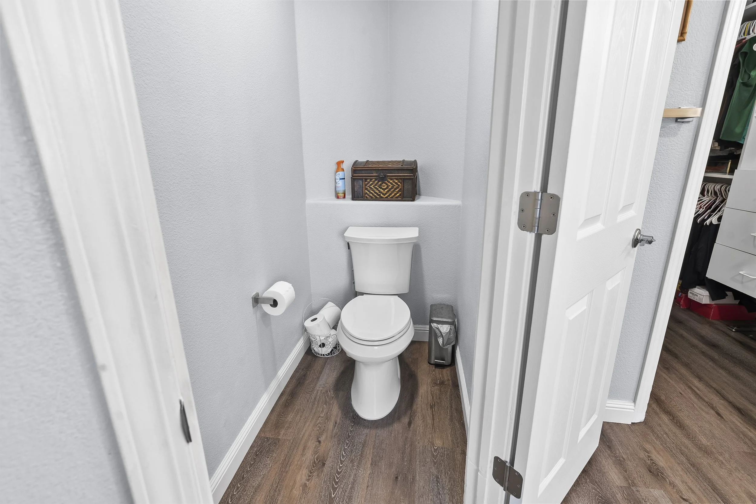 Primary Bathroom 5 (3).jpg