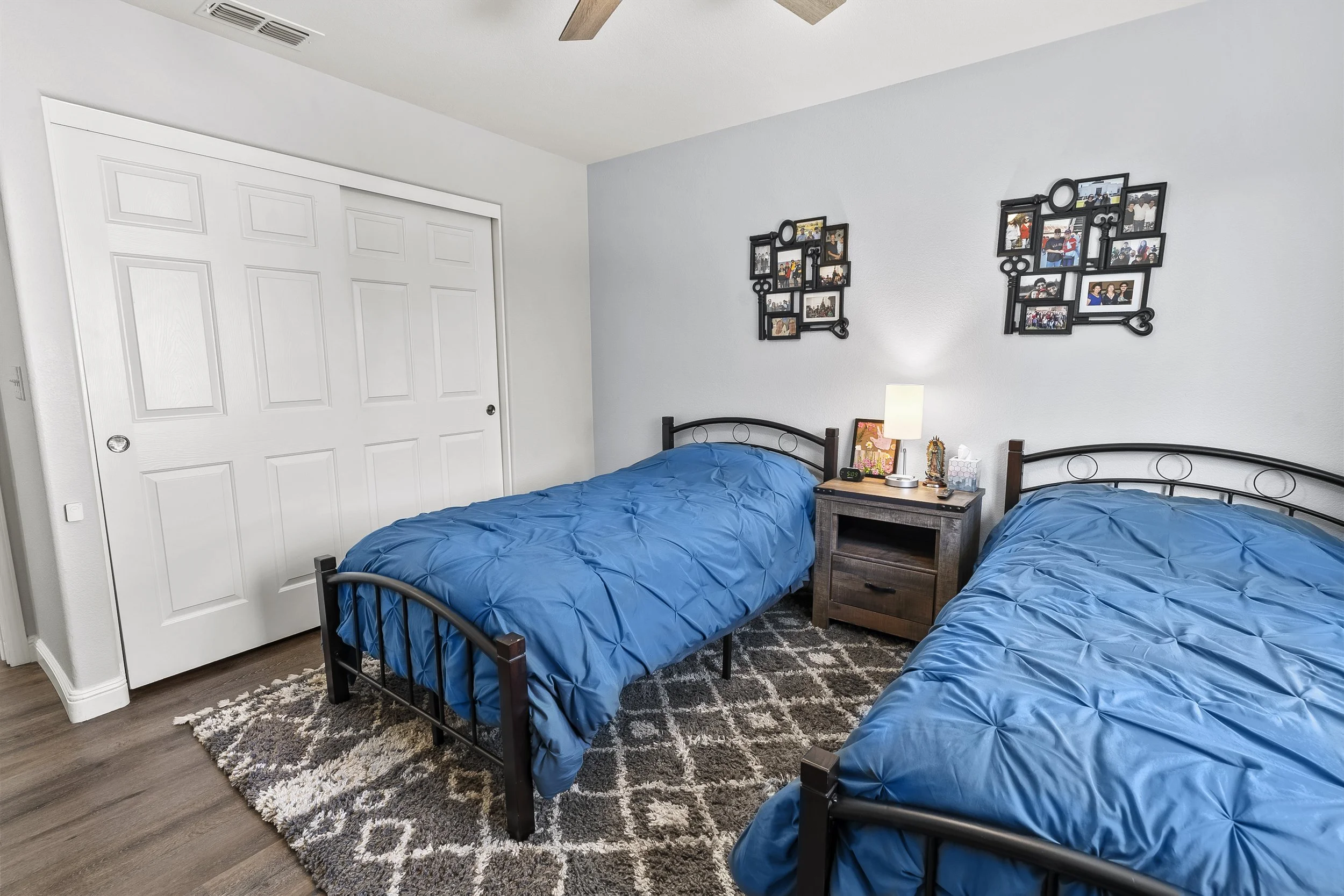 Bedroom 2 #2 (4).jpg
