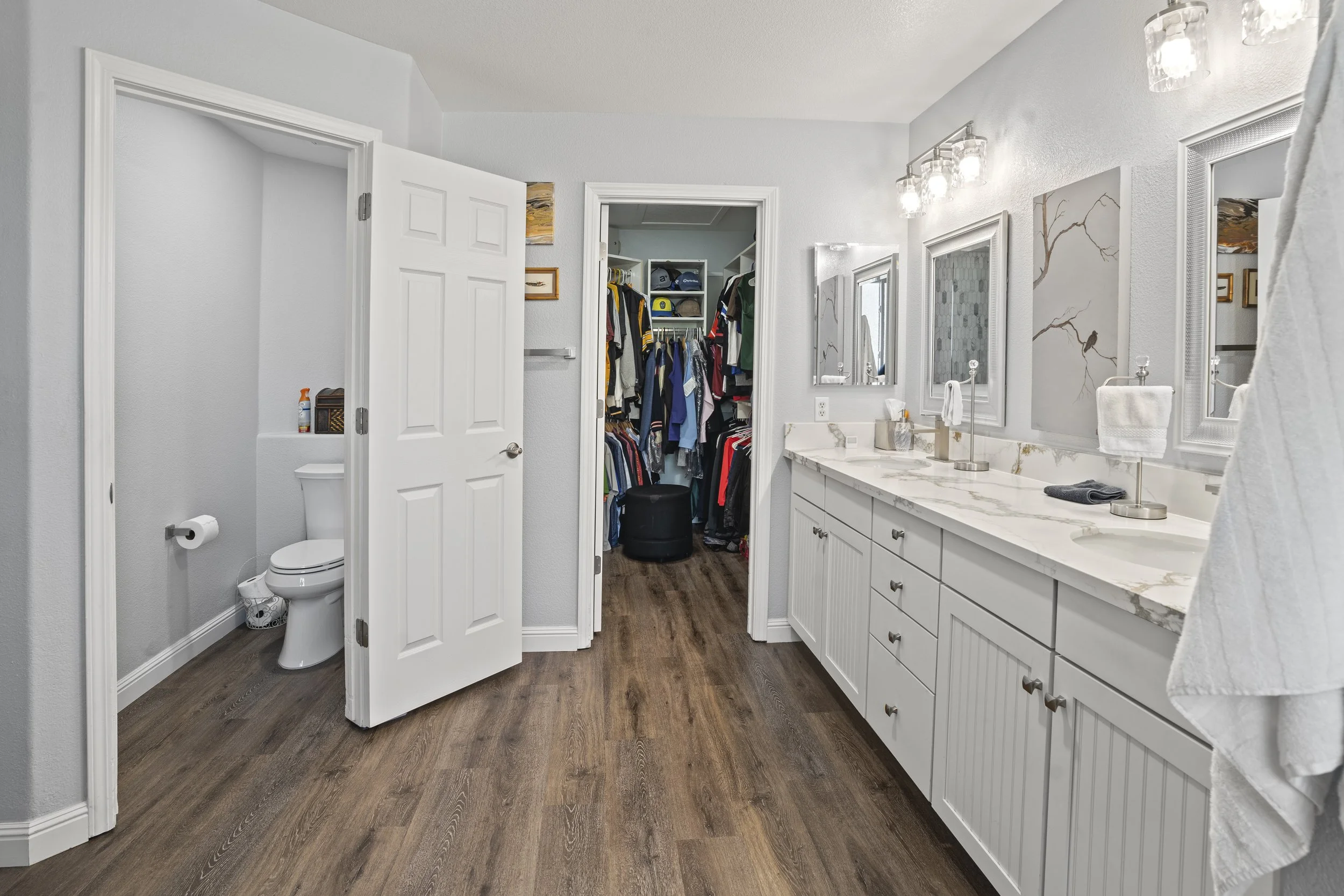 Primary Bathroom 1.jpg