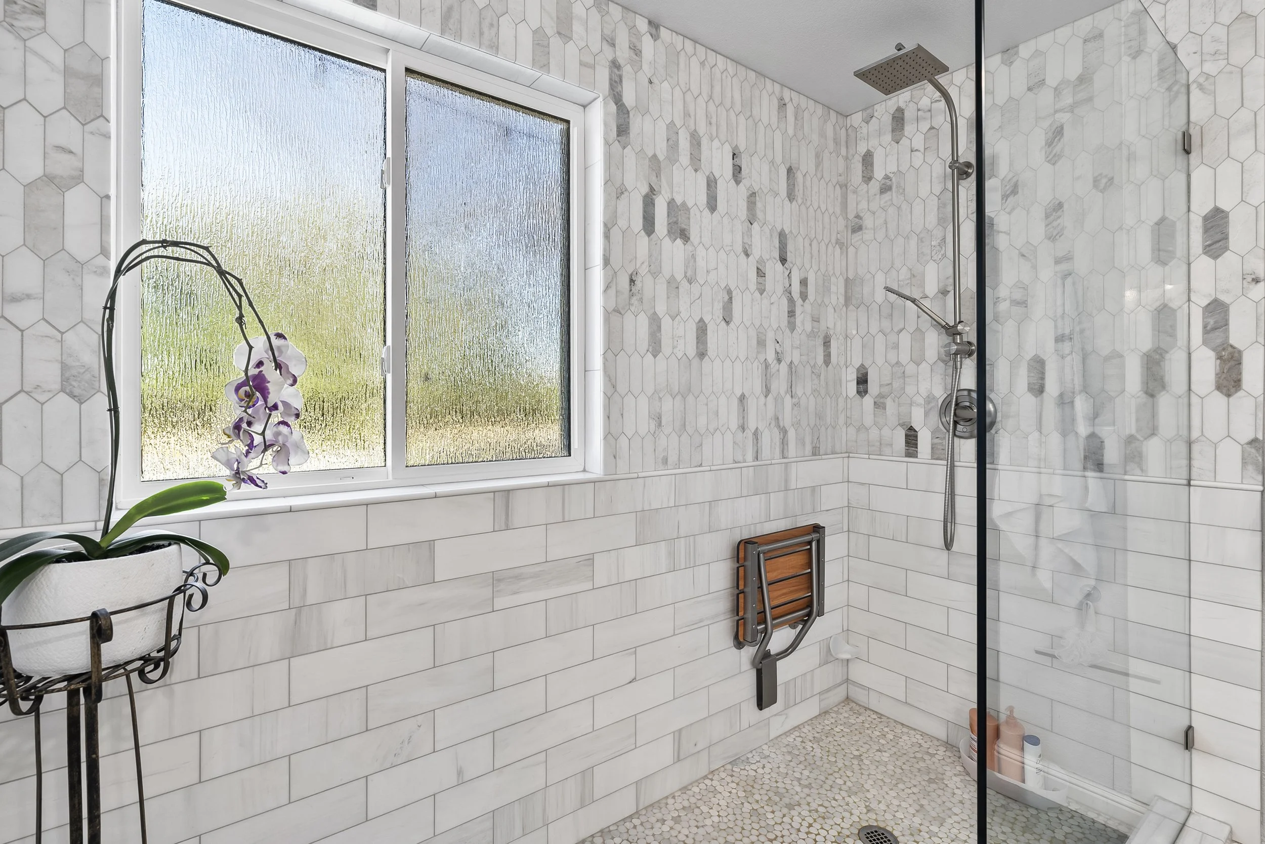 Primary Bathroom 3 (1).jpg