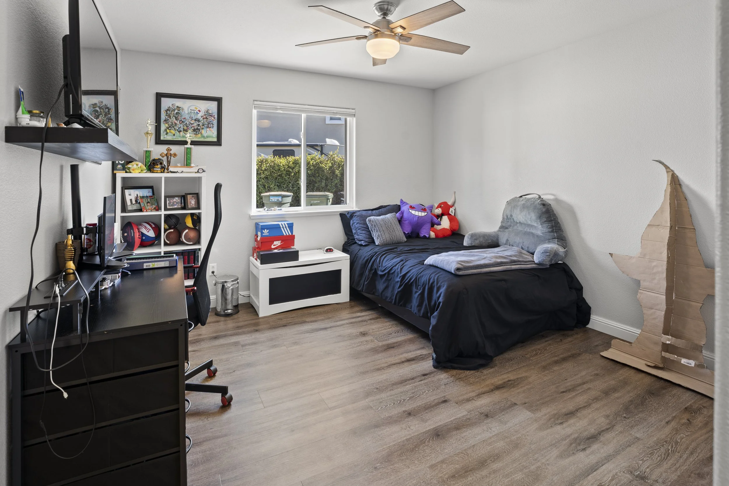 Bedroom 3 #1.jpg
