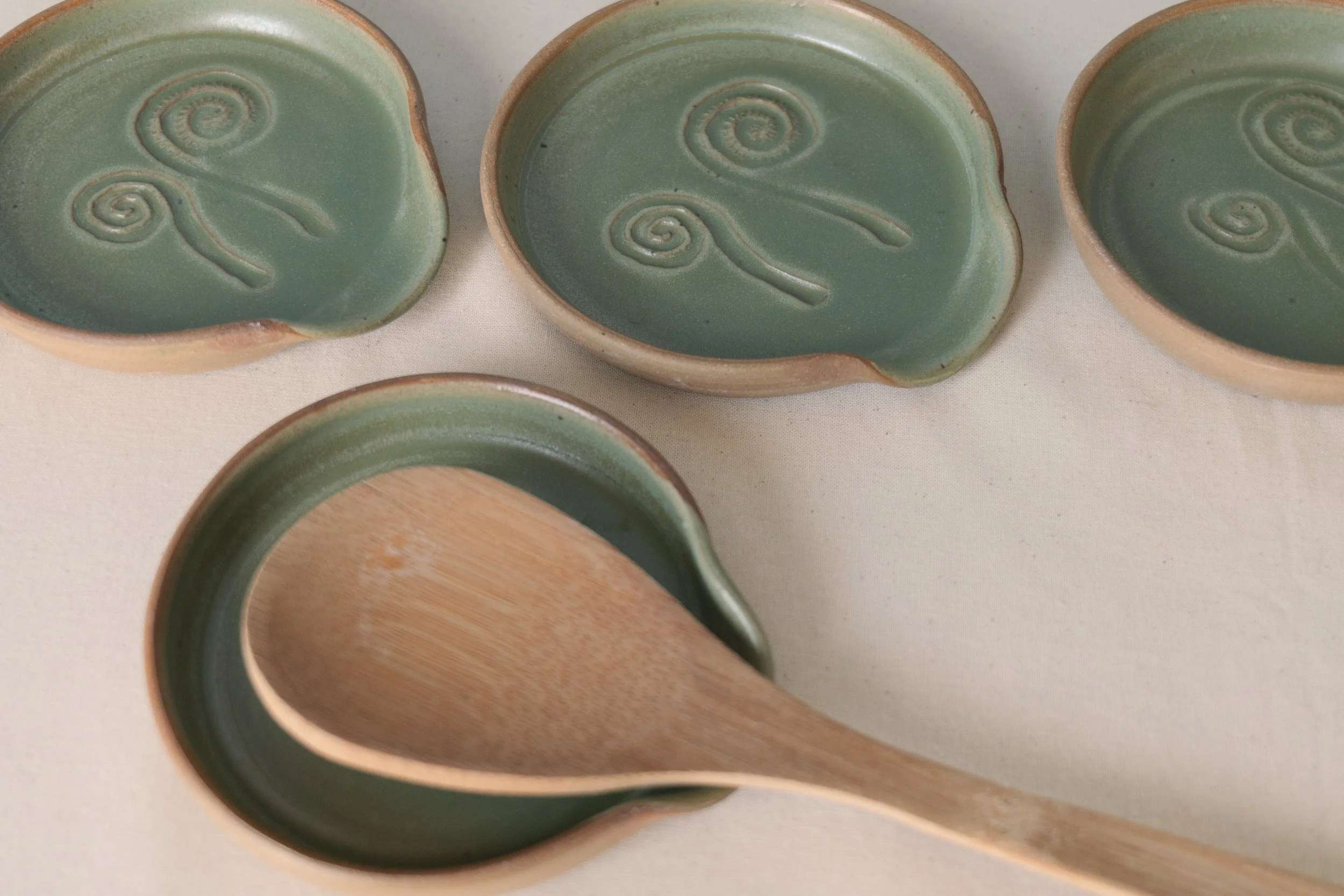 Each spoon rest is generously sized - use for everything from teaspoons to soup ladles