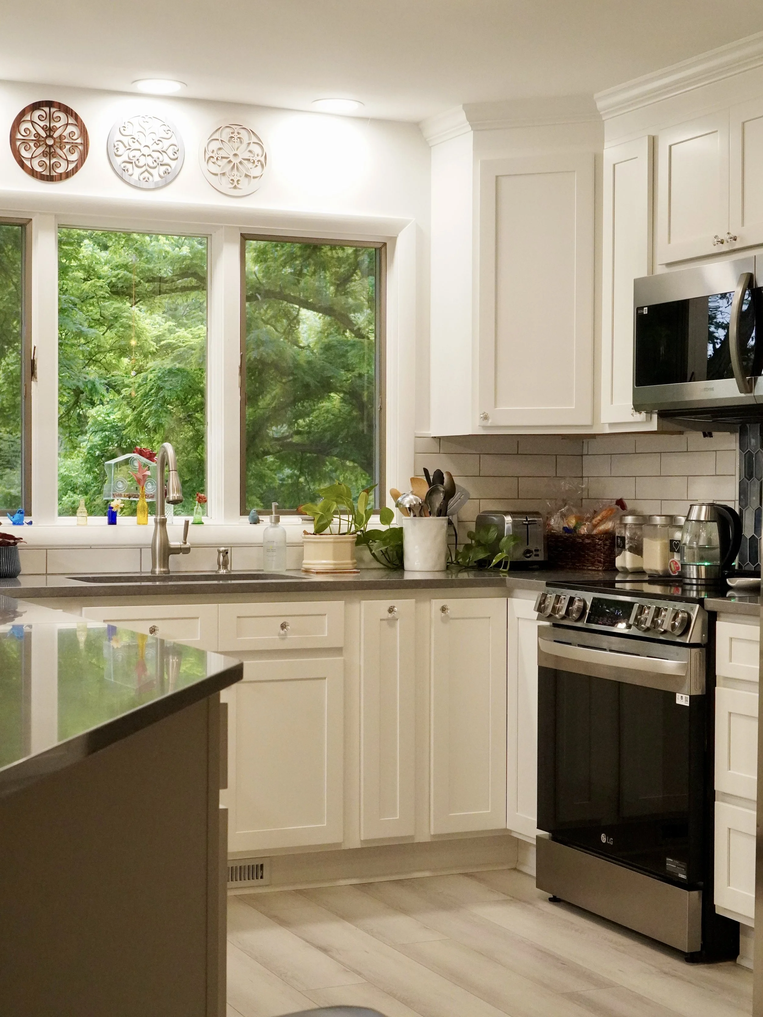Contemporary Transitional Kitchen Remodel by Somerset Contracting and Plumbing project photo