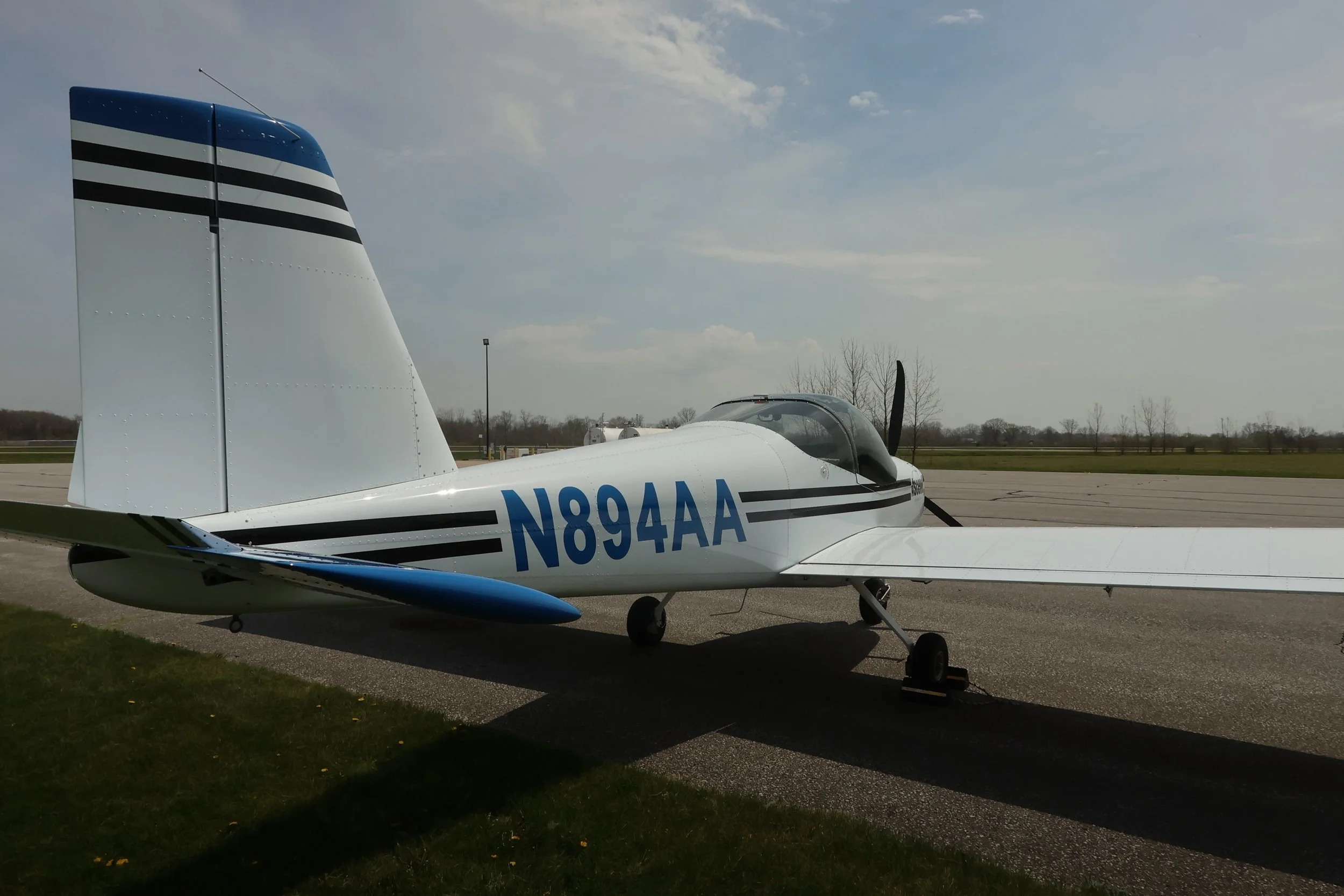 Built for adventure, designed for learning ✈️ 
The RV-12 proves that every flight can be as fun as it is rewarding. Where would you take it?
&bull;
&bull;
#rv12 #vansaircraft #ascendaviation #michigan #flightschool
