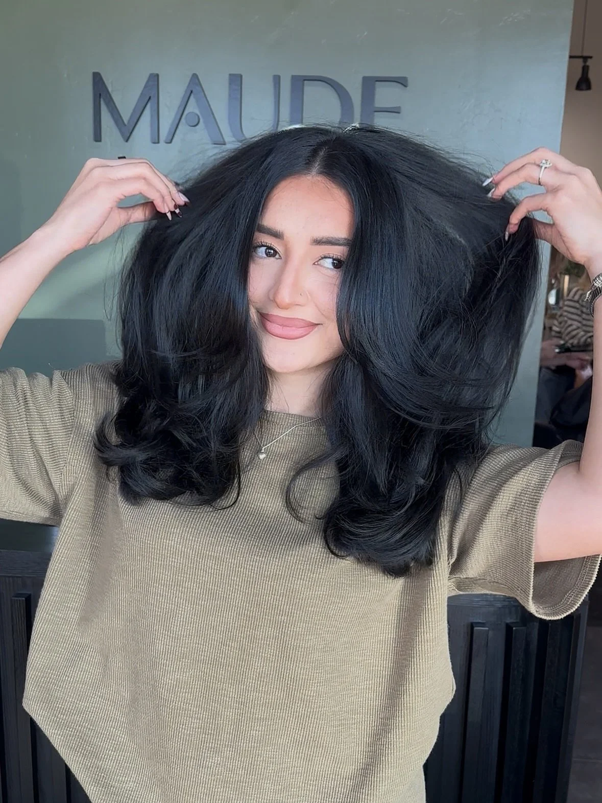 The volume from the new @aveda Abundant Blow Out spray is 👩&zwj;🍳💋 

Come pick up yours today ✨

#aveda #avedaabundantblowout #volume #salon #blowouts