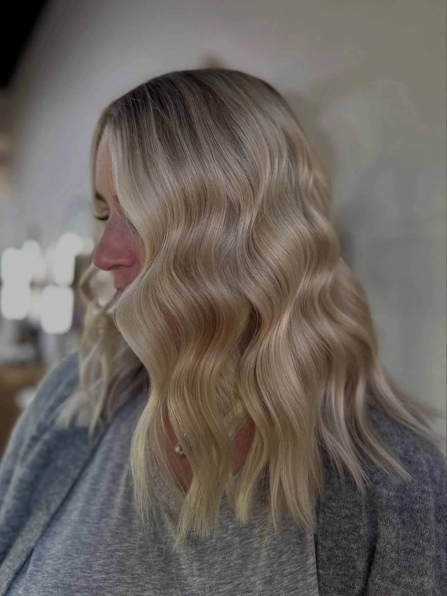 Who says you have to go dark in the fall?? 

Gorgeous blonde by @crystal.marie.hair 🥰✨

#aveda #avedacolor #avedaartist #blonde #blondebombshell #blonderefresh #greeley #greeleycolorado #nocosalon #salon