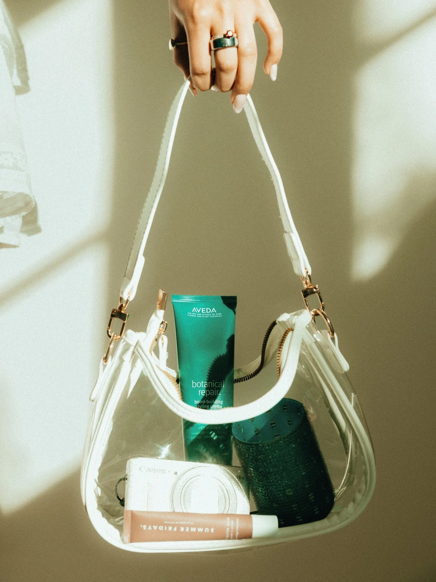 Just the essentials ✨  @aveda @domdomhair @summerfridays 

📸 @melissavillalobosphotography 

#aveda #salonbranding #coloradosalon #noco