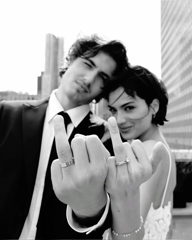 do i believe in an all consuming obsessive love? yes! why else would i be here