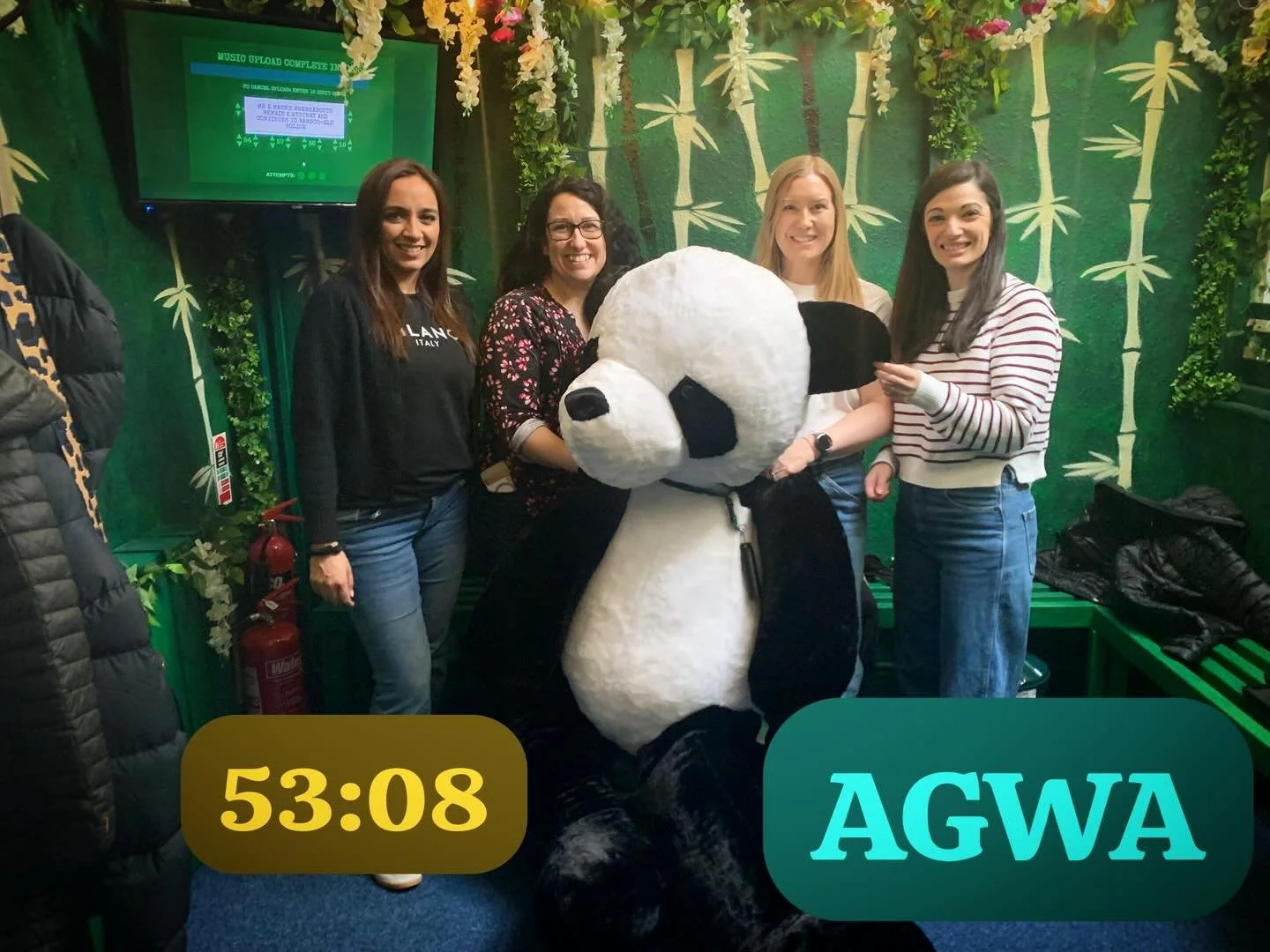 AGWA&hellip; fantastic teamwork on show&hellip; A Brief Case is suspiciously designed to really test your communication and organisational skills. These 4 were superb!

#gosforthhighstreet #escaperoom #teamworkmakesthedreamwork&trade;️