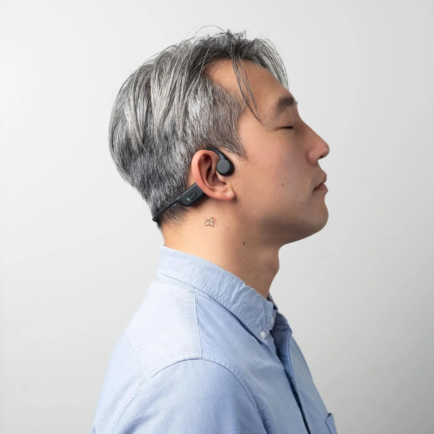 I built QuietlyBold CORE because hearing support shouldn&rsquo;t feel clinical.

It should feel normal.
Comfortable.
Wearable.

No wires in your ears.
No bulky hearing aids.
Just clearer moments in everyday life.

Now live on Amazon 🇺🇸
Link in bio.