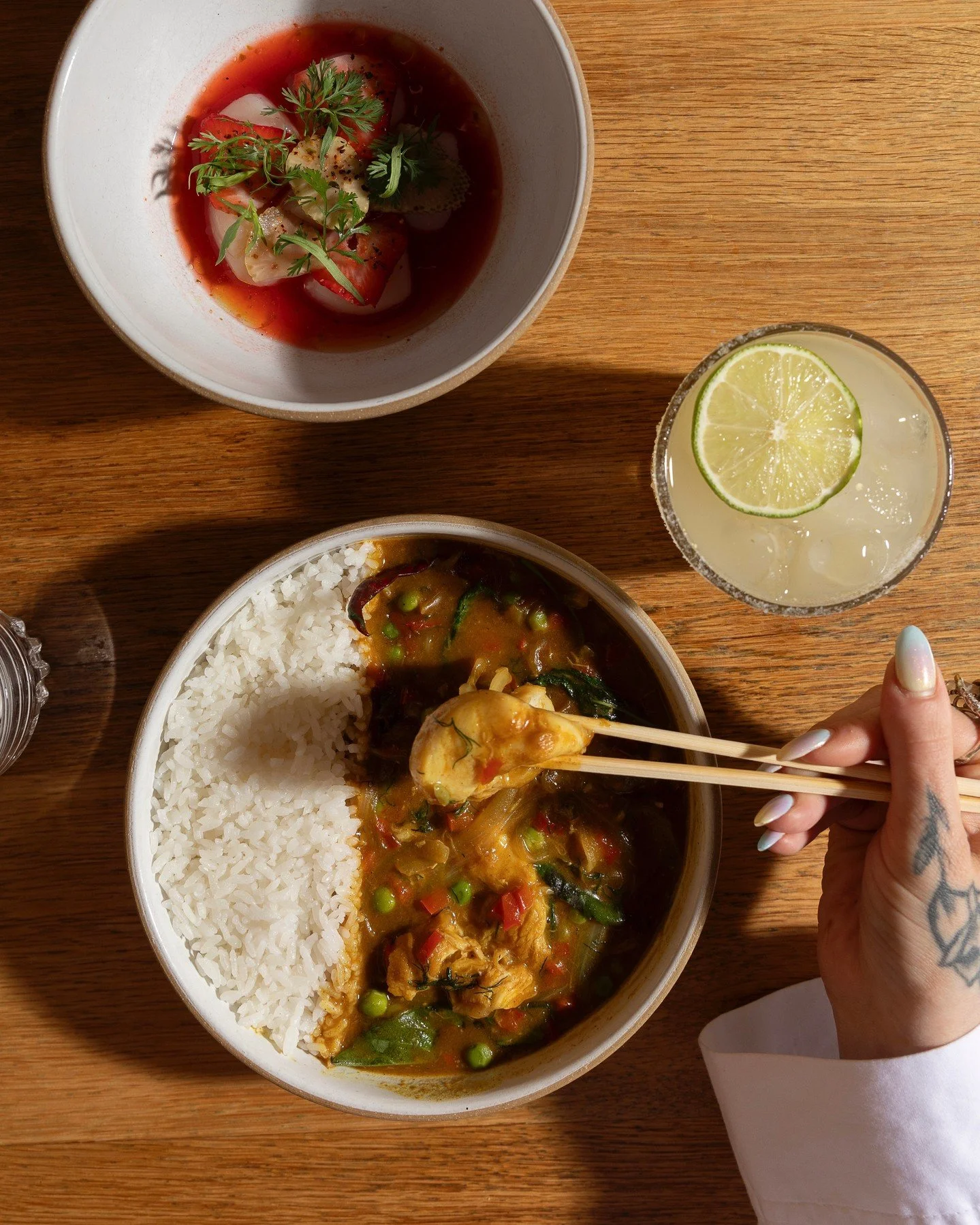 Move over, everything else&mdash;this curry&rsquo;s running the show. 

GOLDEN CURRY // skate cheek w/ peppers + peas + onions.