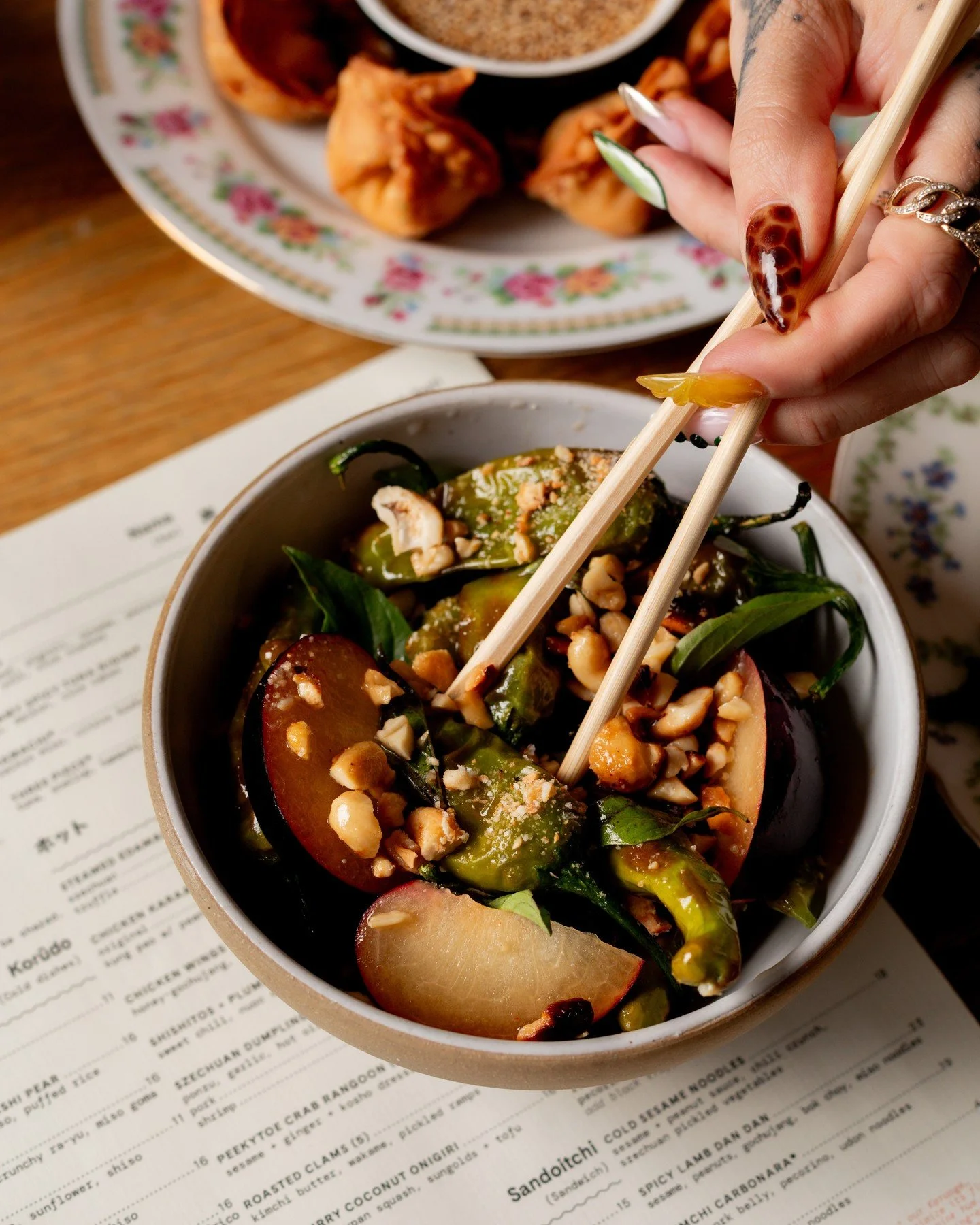 It&rsquo;s all fun + games until you hit the hot shishito&hellip; good thing the plums + nuts have your back. 

SHISHITOS + PLUMS // sweet chili, cashews.