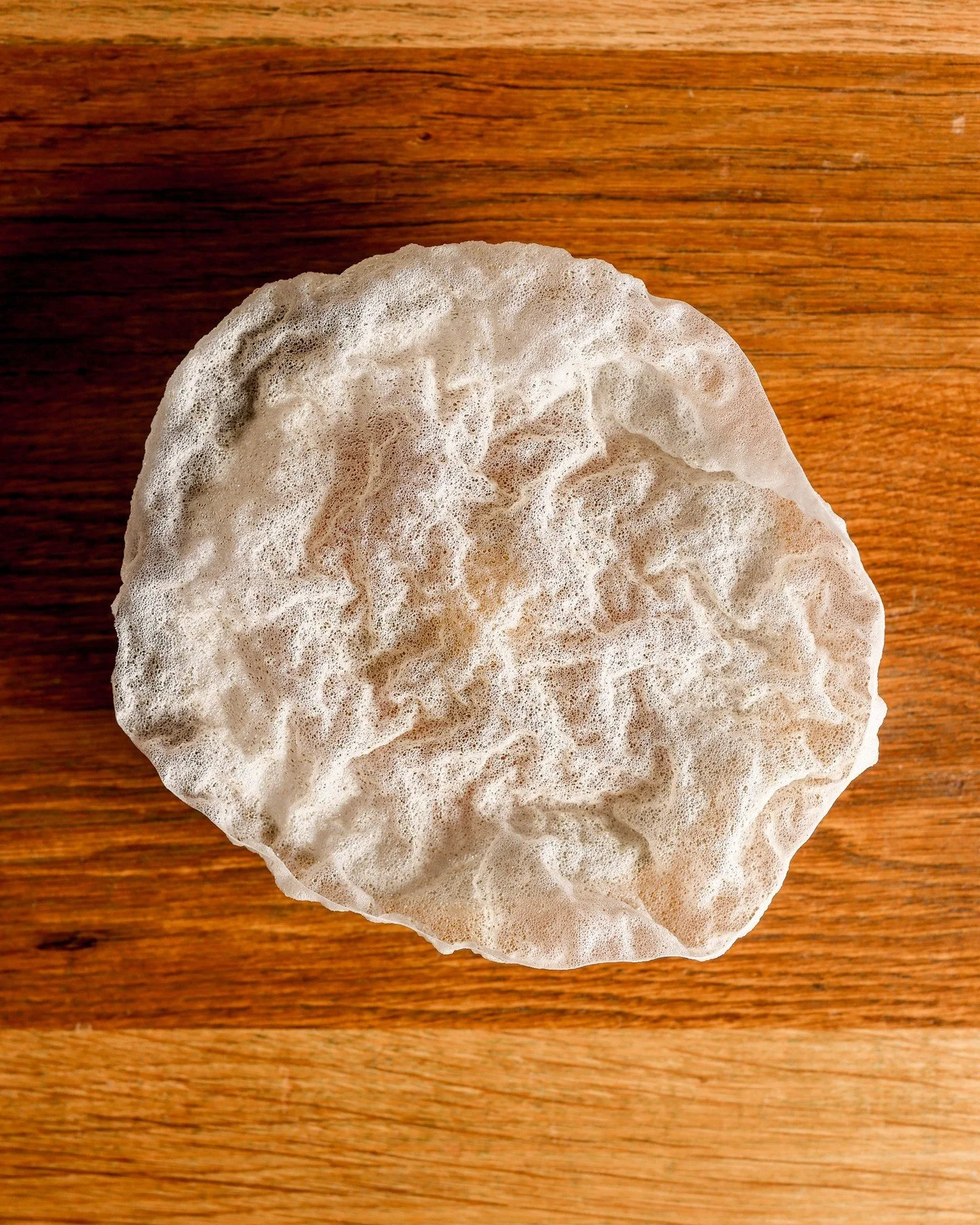 A little crunch up top&hellip; wait till you see what&rsquo;s under. 

💥 YUKHOE // wagyu beef, pignoli, sesame, pecorino,
golden yolk, rice cracker.