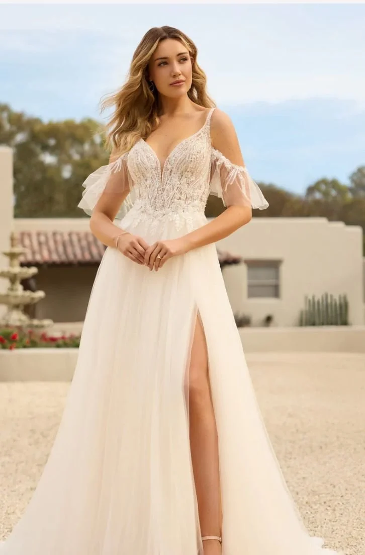 Cynthia size 16 £599
Free Alterations & /Accessories of £159