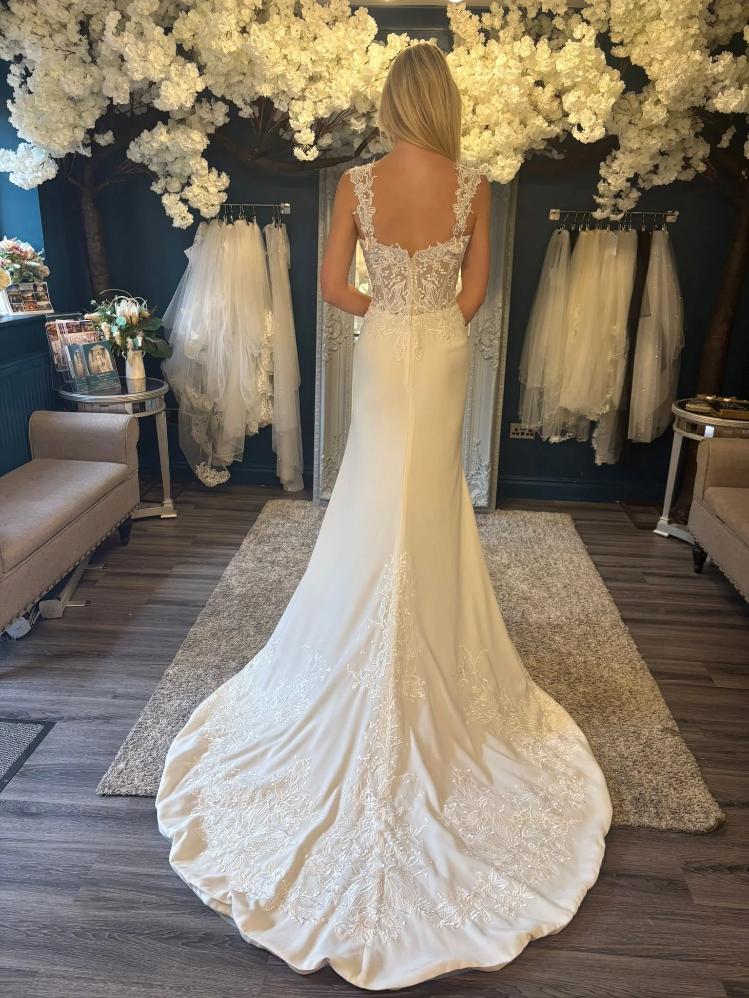 Sagittarius Size 14 £1299
Free Alterations & Accessories of £259