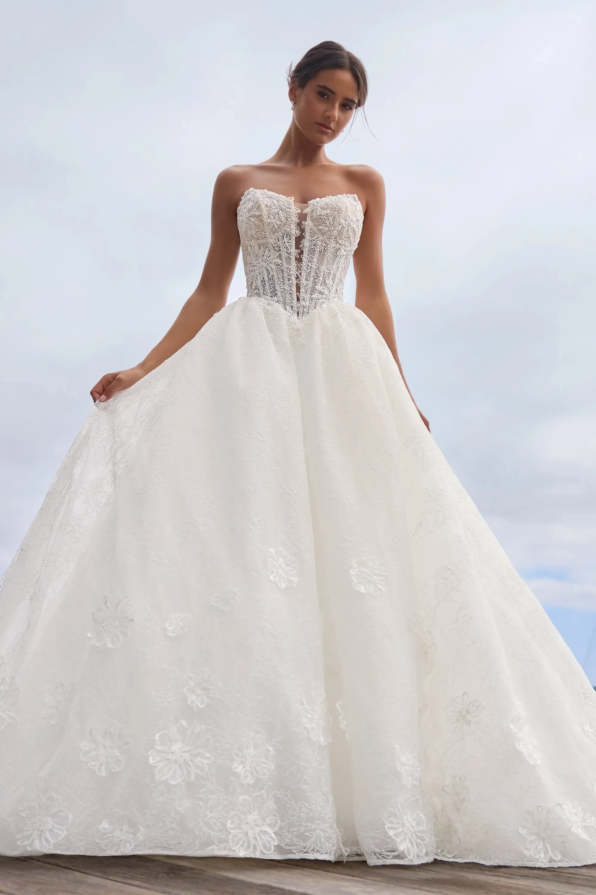 Tatum size 12 £1999
Free Alterations & /Accessories of £499