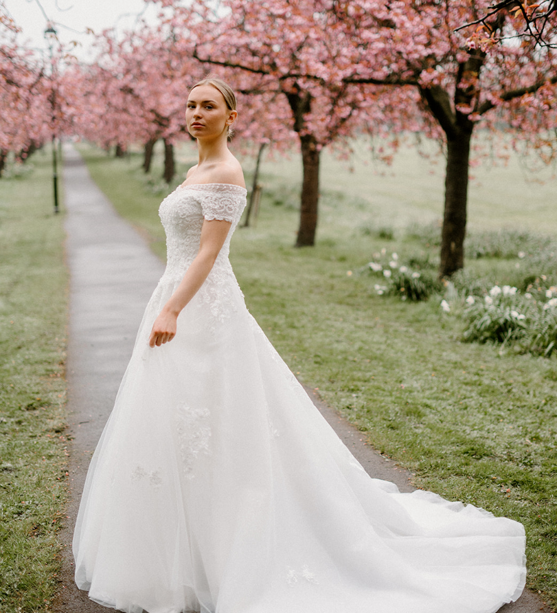 Opal size 14 £399
Free Alterations & /Accessories of £80