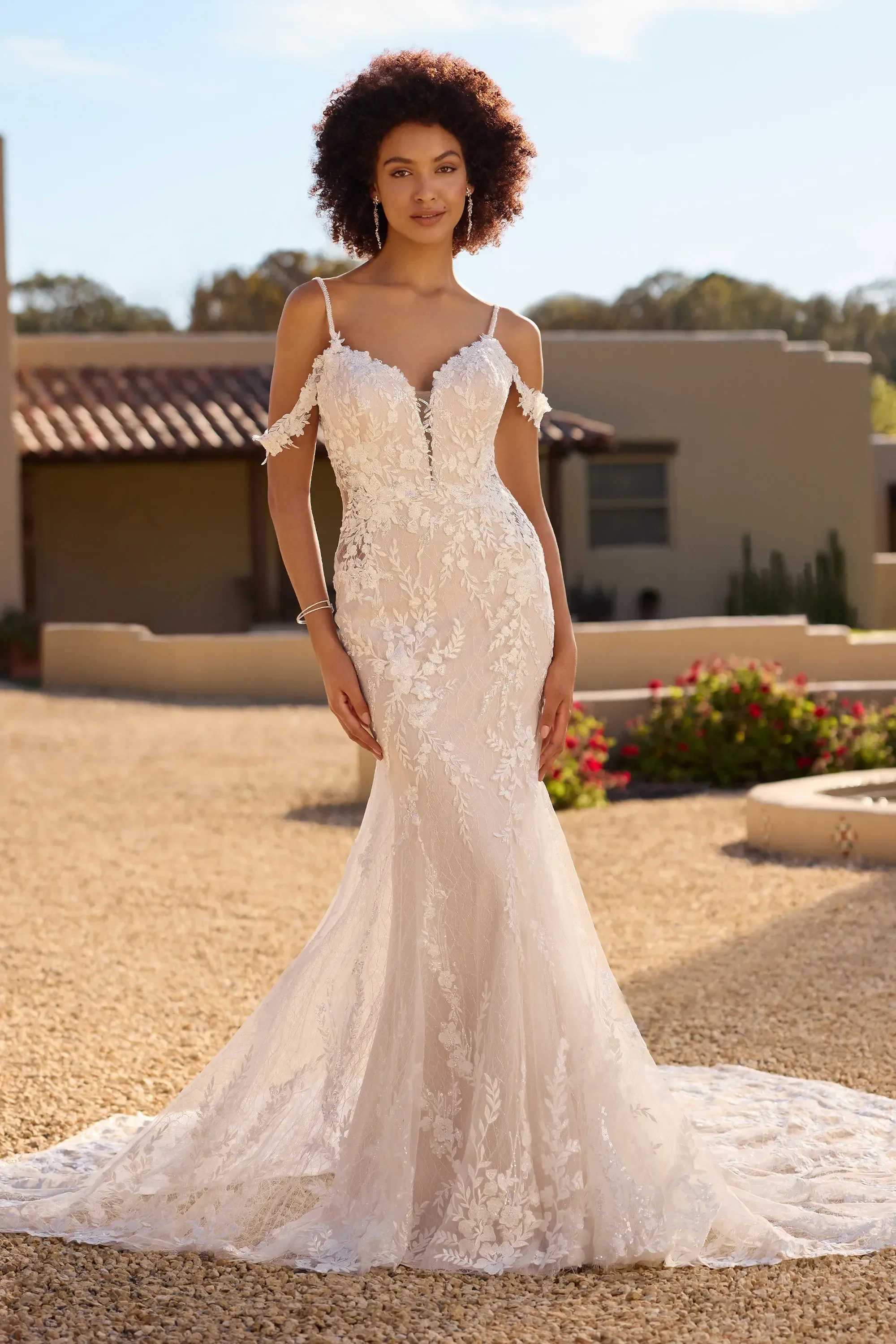 Margarita size 12 £1799
Free Alterations & /Accessories of £359