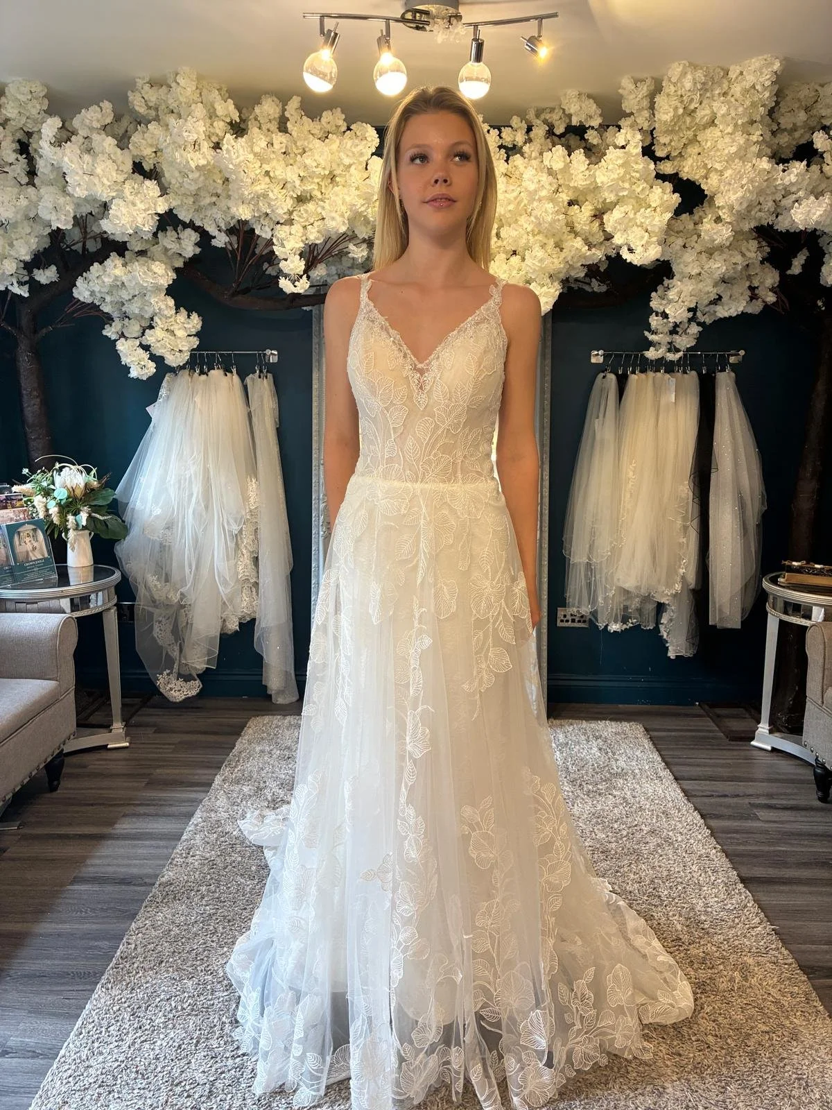 Barcelona Size 12 £1499
Free Alterations & Accessories of £299