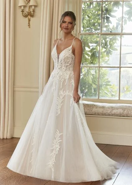 Miami size 10 £1599
Free Alterations & /Accessories of £329