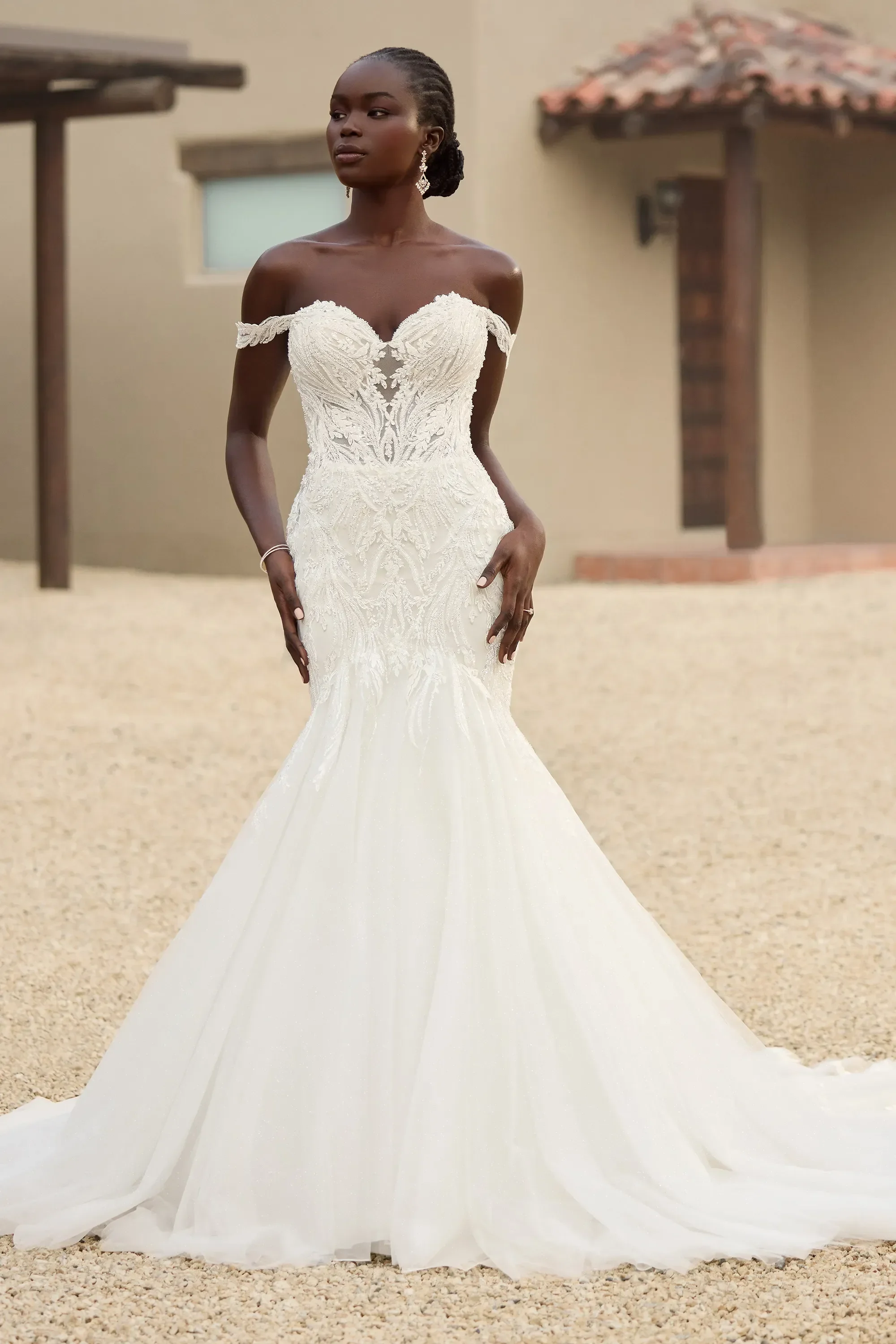 Layla size 6 £1699
Free Alterations & /Accessories of £349