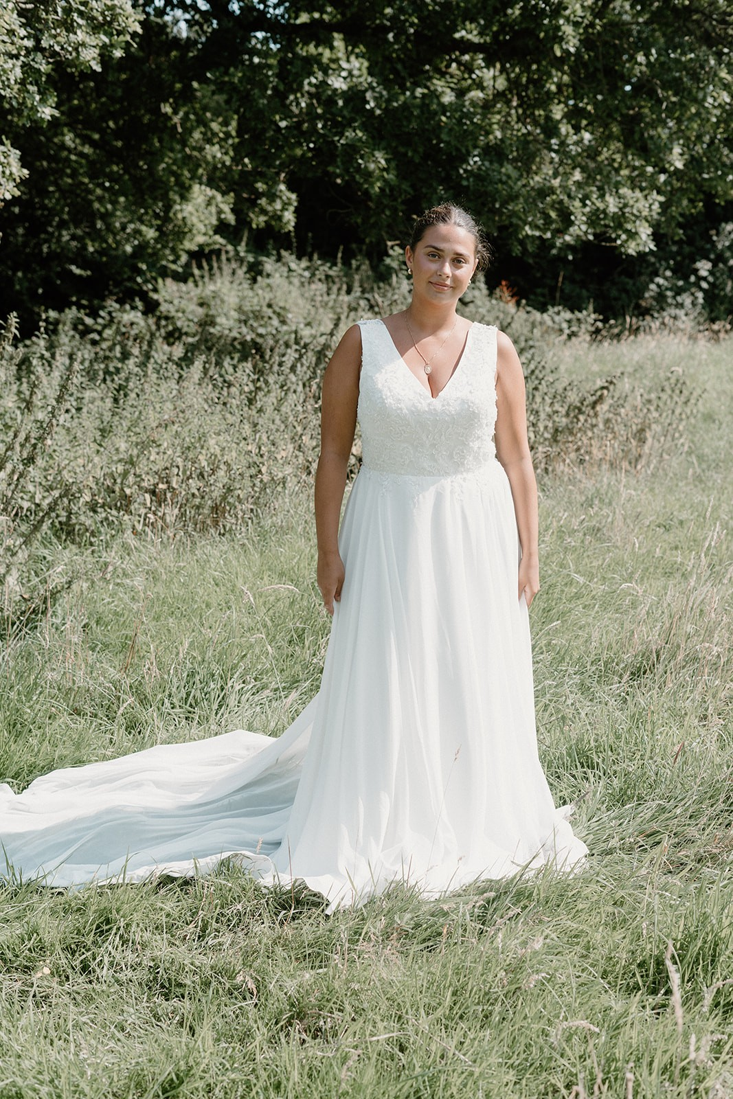 Pearl size 14 £449
Free Alterations & /Accessories of £89
