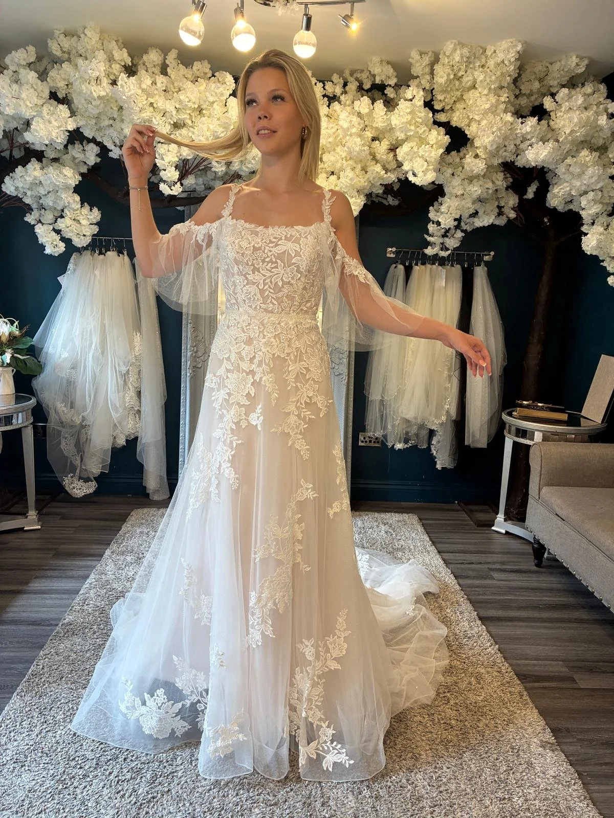 Washington Size 12 £1599
Free Alterations & Accessories of £329