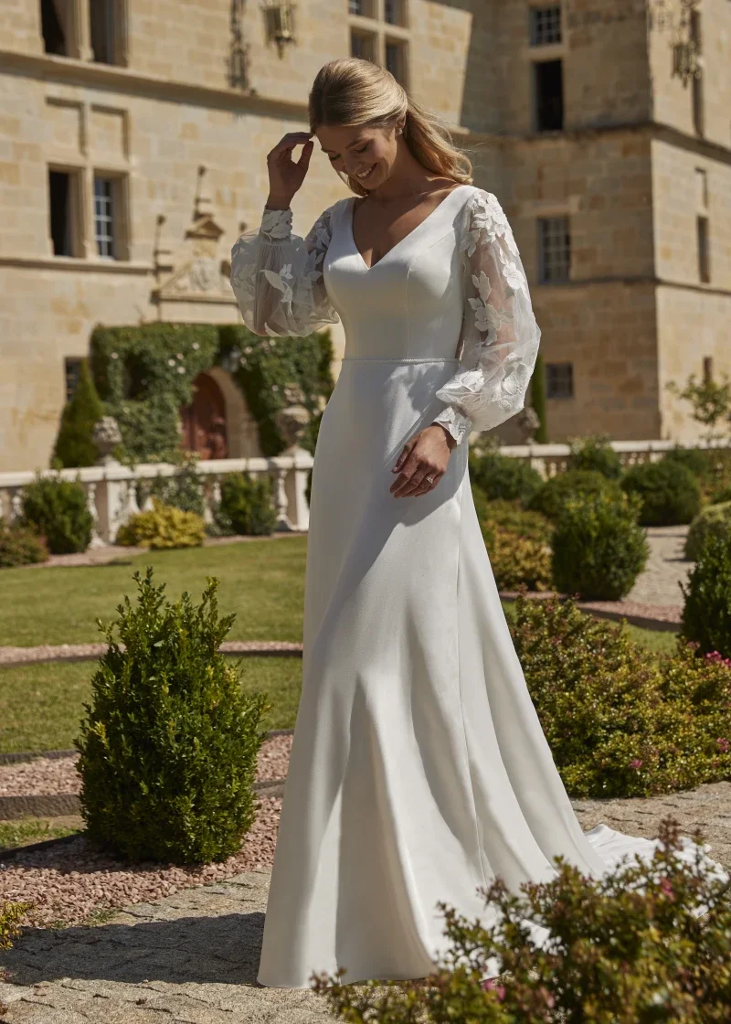 Faith size 14 £1499
Free Alterations & /Accessories of £299