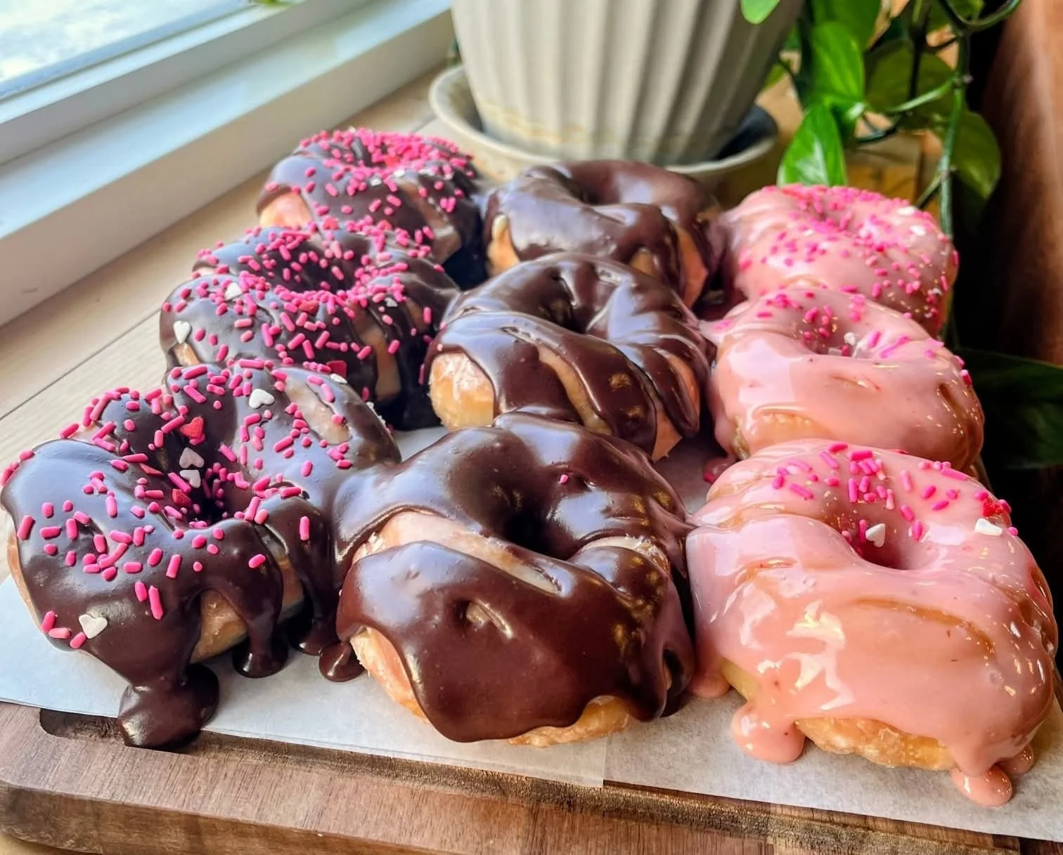 💗 Happy Friday 

As Valentine&rsquo;s weekend begins, we&rsquo;re celebrating with a little sweetness.

With any specialty drink, please enjoy a complimentary donut &mdash; a small gesture of our appreciation for you.

Thank you for being part of ou