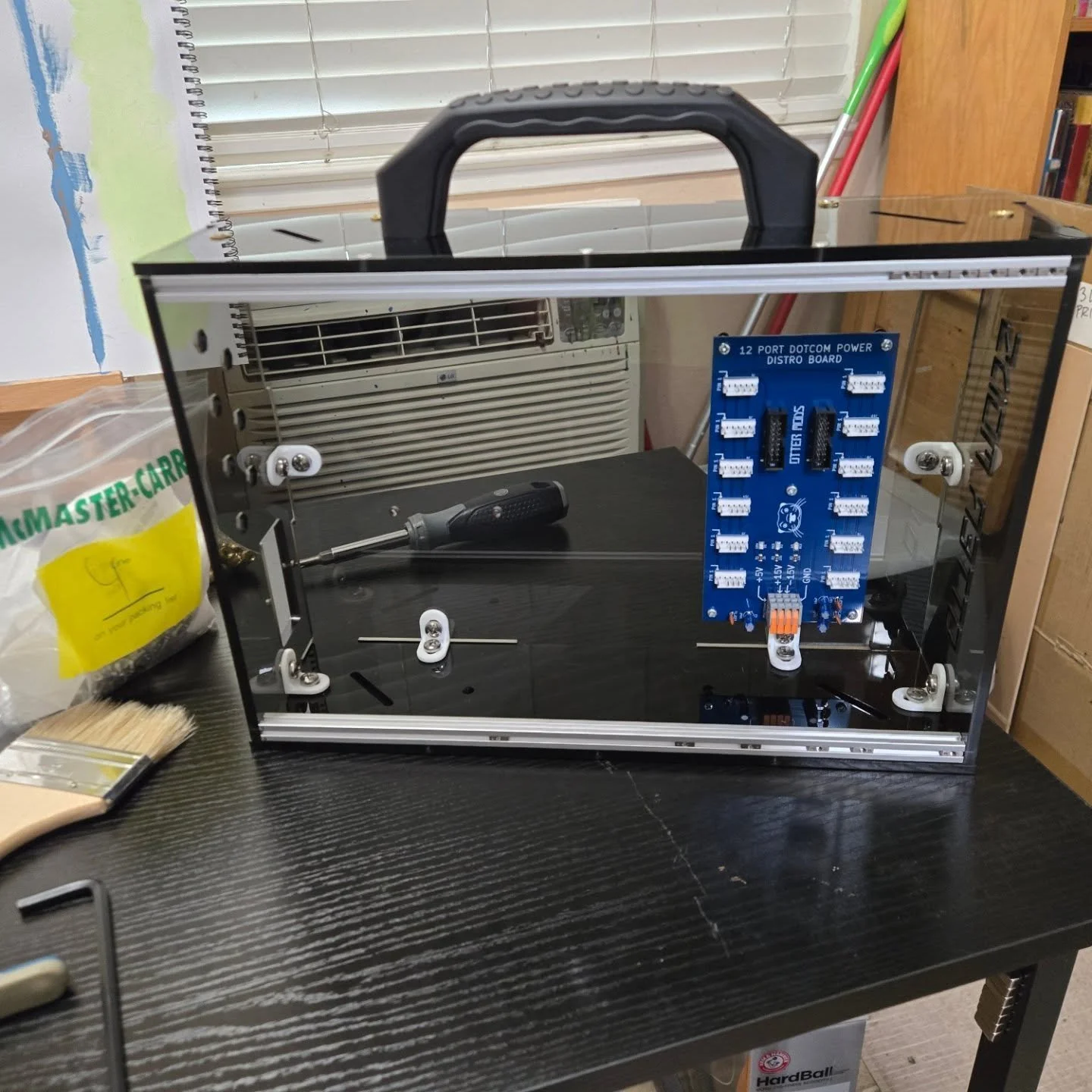 New case! This is an MU 6 unit "sidecar" carry case.
More to come...
#ottermodular #largeformatmodular #eurorackmodular