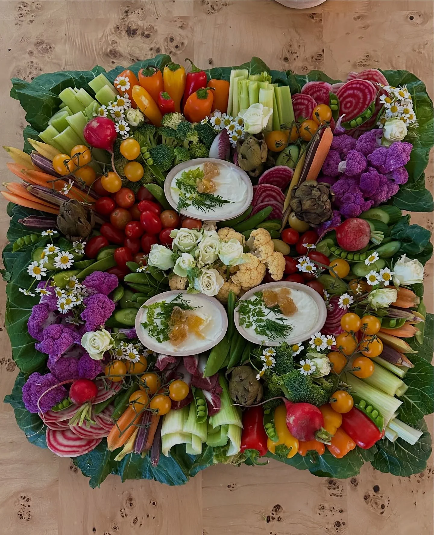 Last few weeks!
1, 2, 17) Epic crudit&eacute; grazing boards for @kara_williams 
3, 7, 8, 9, 15, 16, 20) 💛🎗️GO GOLD FOR KENNEDY🎗️💛 &amp; 💙💜LOAVES OF LIGHT💜💙
4, 5, 6) More yummy boards &amp; painting fun for @morganraphael &lsquo;s birthday 🤍