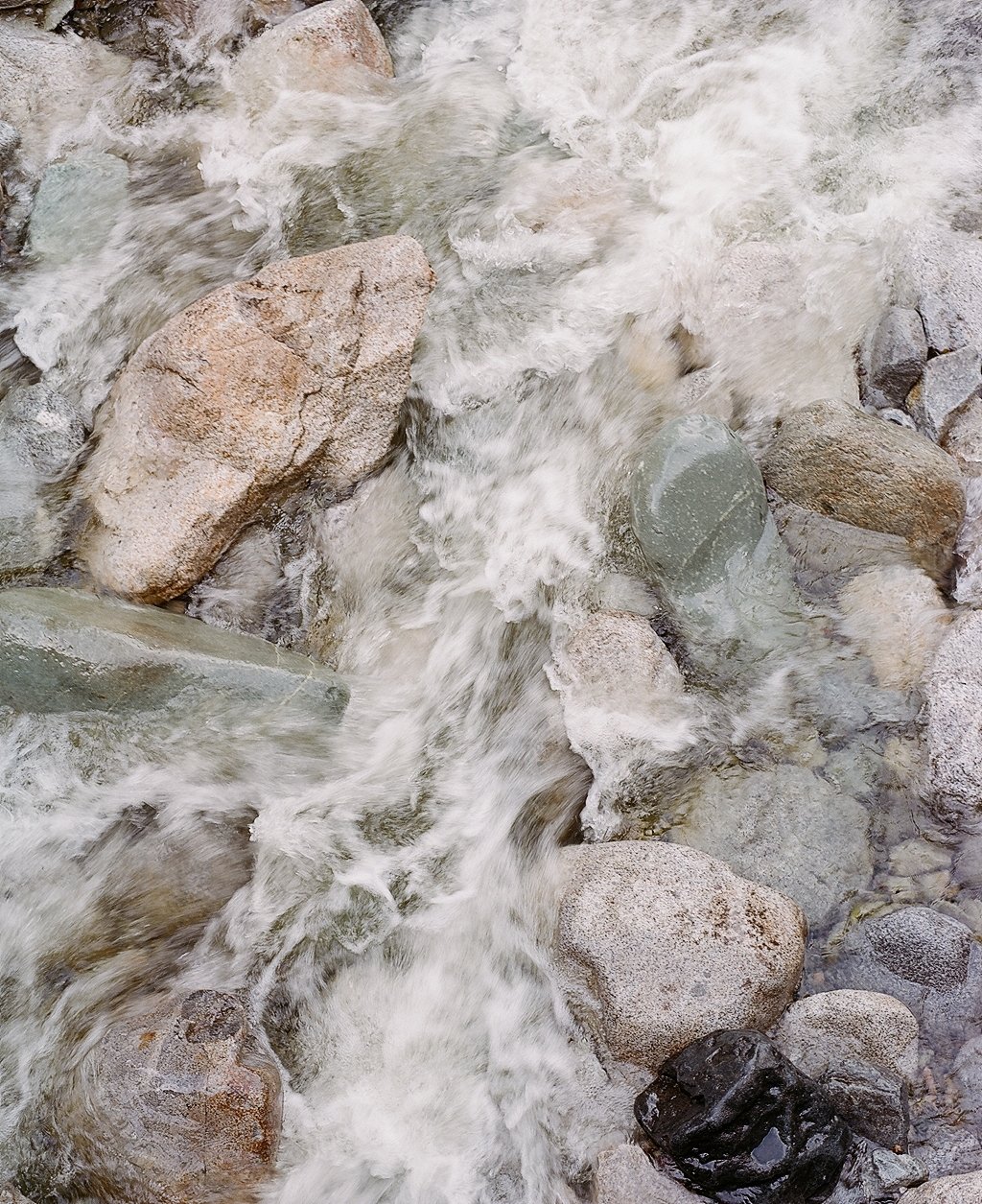 river-flowing-through-british-colombia-photographed-on-medium-format-film-with-pentax67