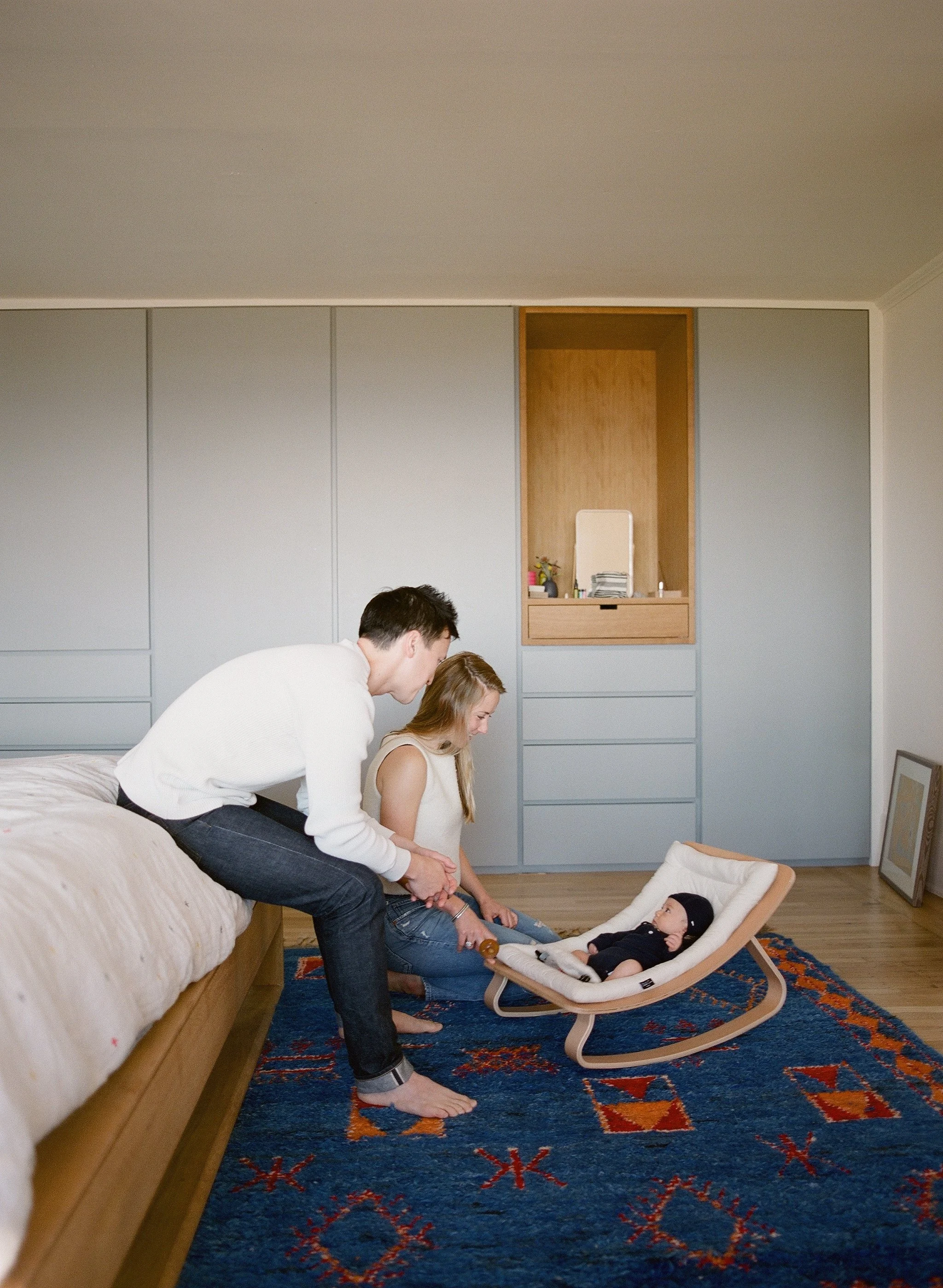 family-photo-taken-in-the-bedroom
