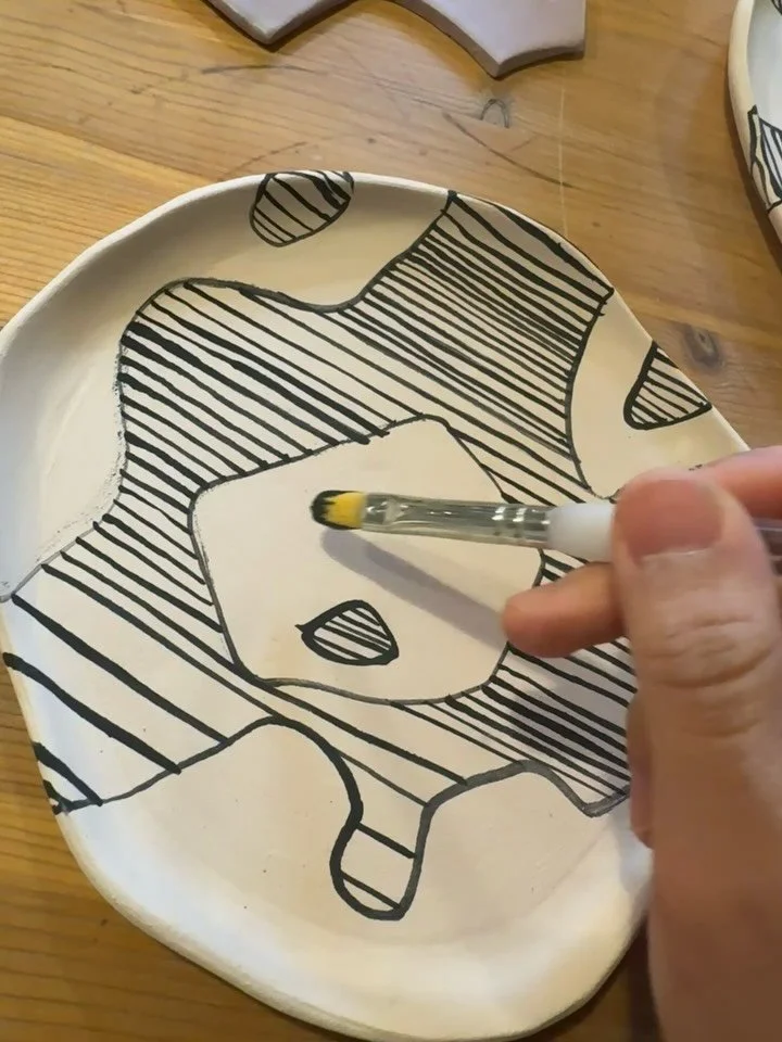 The studio has been buzzing lately&hellip; colors everywhere, textures, clay dust, the rhythm of making&hellip; and also those soft little moments where everything slowly becomes.

Here&rsquo;s a tiny glimpse into that world, the sounds, the glazing,