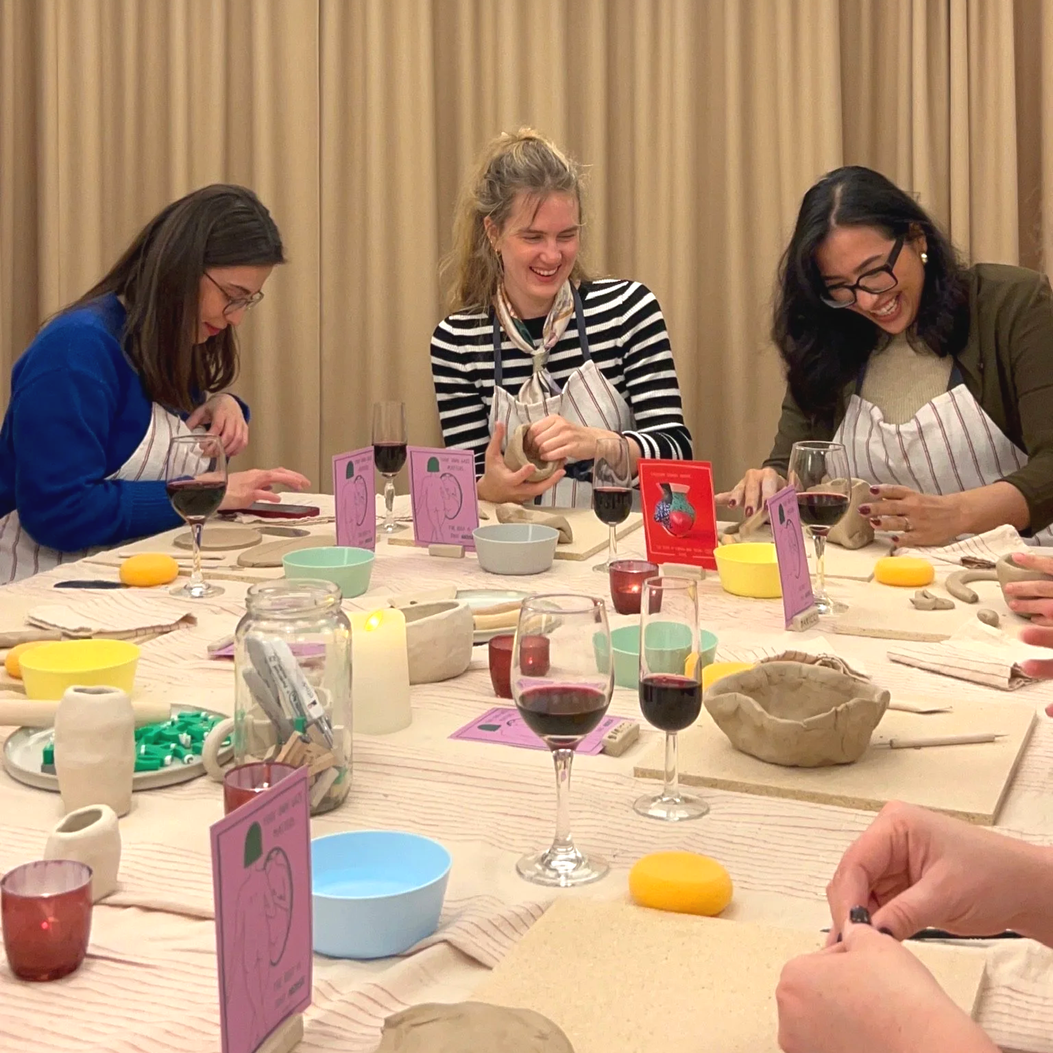 🌶️💘 Latina Spicy Girl GALentine’s. Cerámica, Amistad & Comunidad  🌶️💘