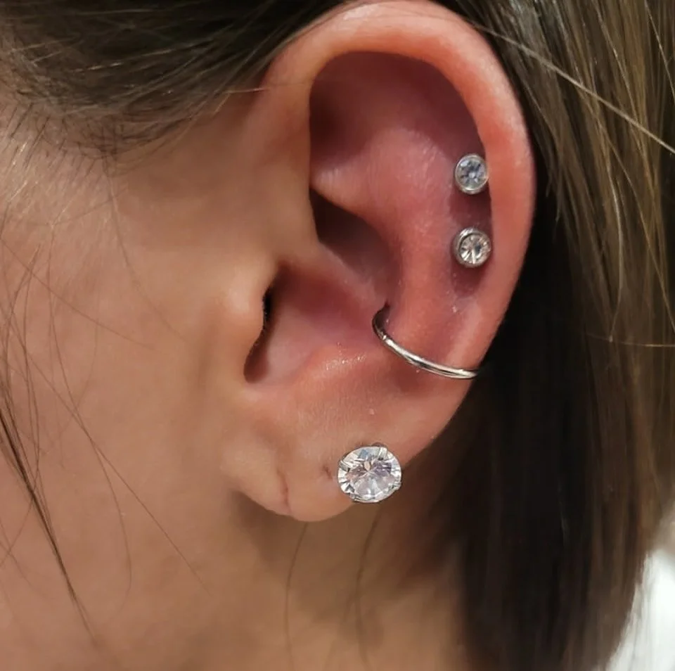 Hope will be in around 3:30 tomorrow till 7pm doing walk-in piercings.
