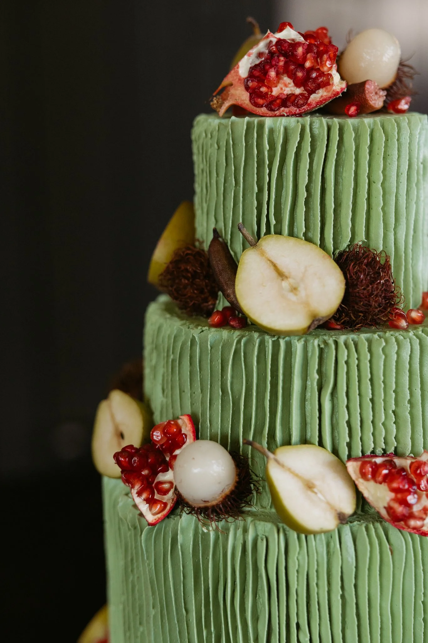 Green Textured Wedding Cake | Modern Michigan Wedding Design