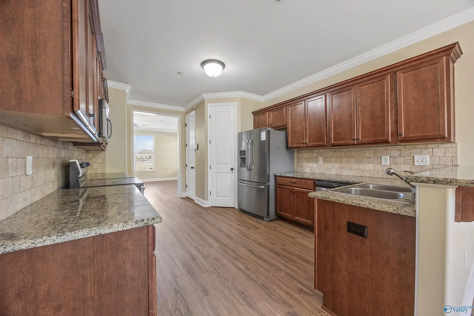 120 Park Square Lane 4.webp